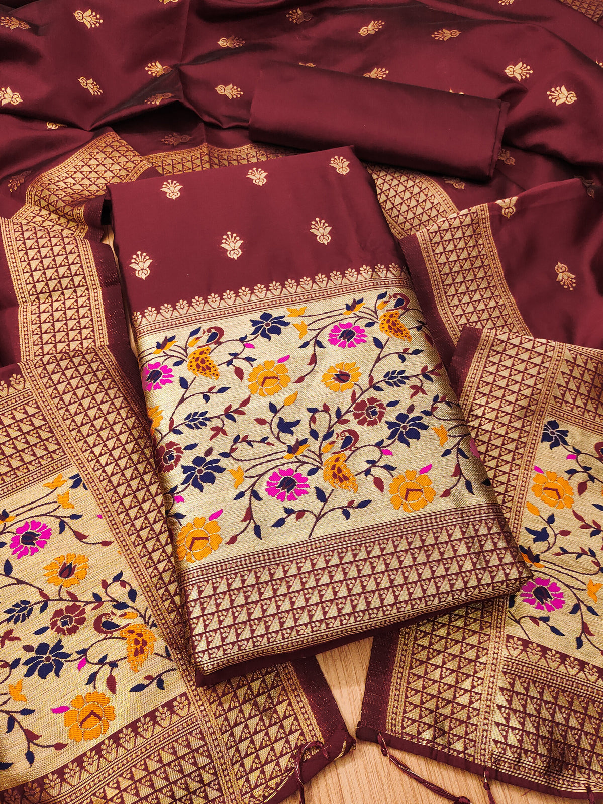 Color_Maroon