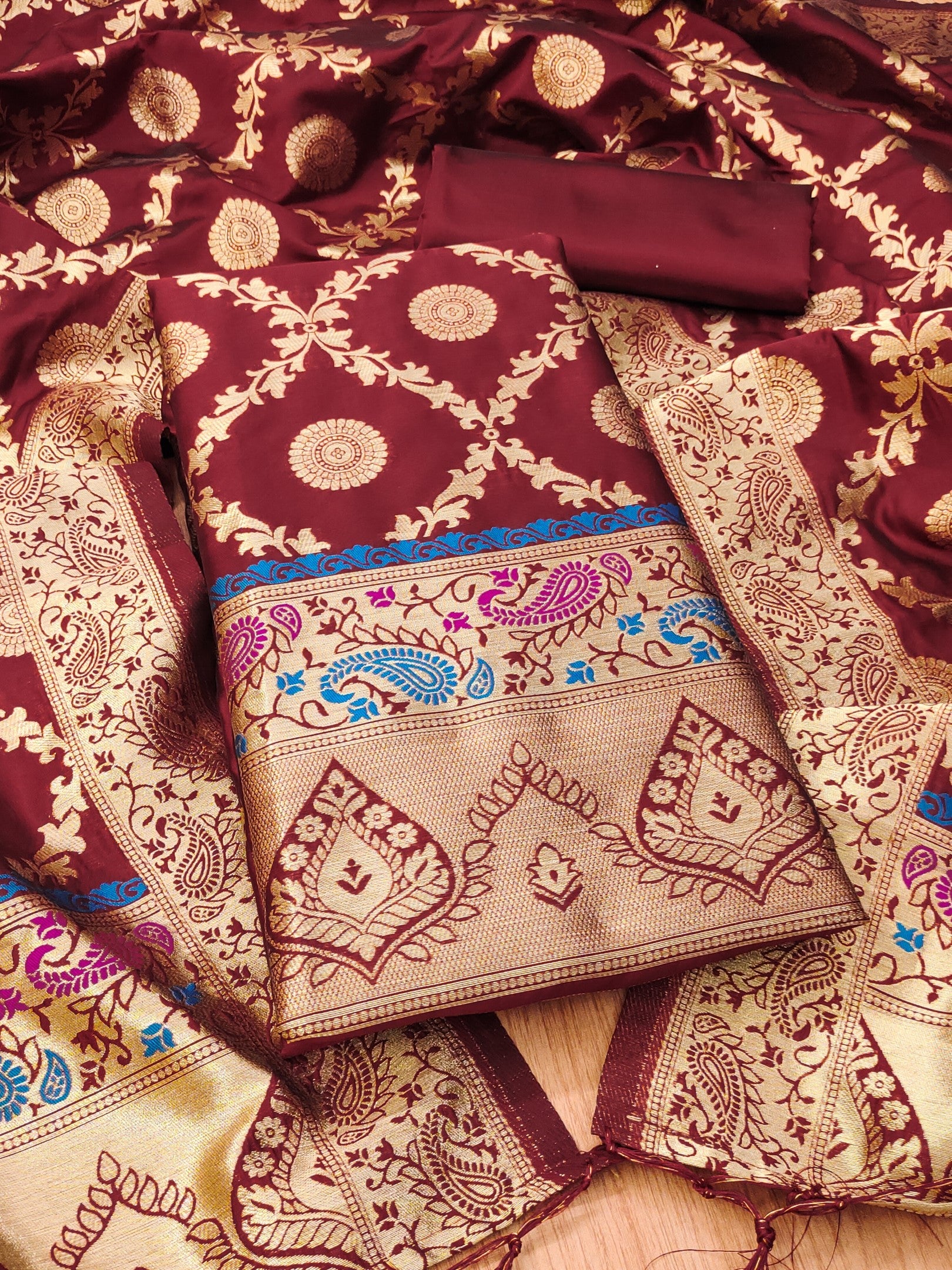 Color_Maroon