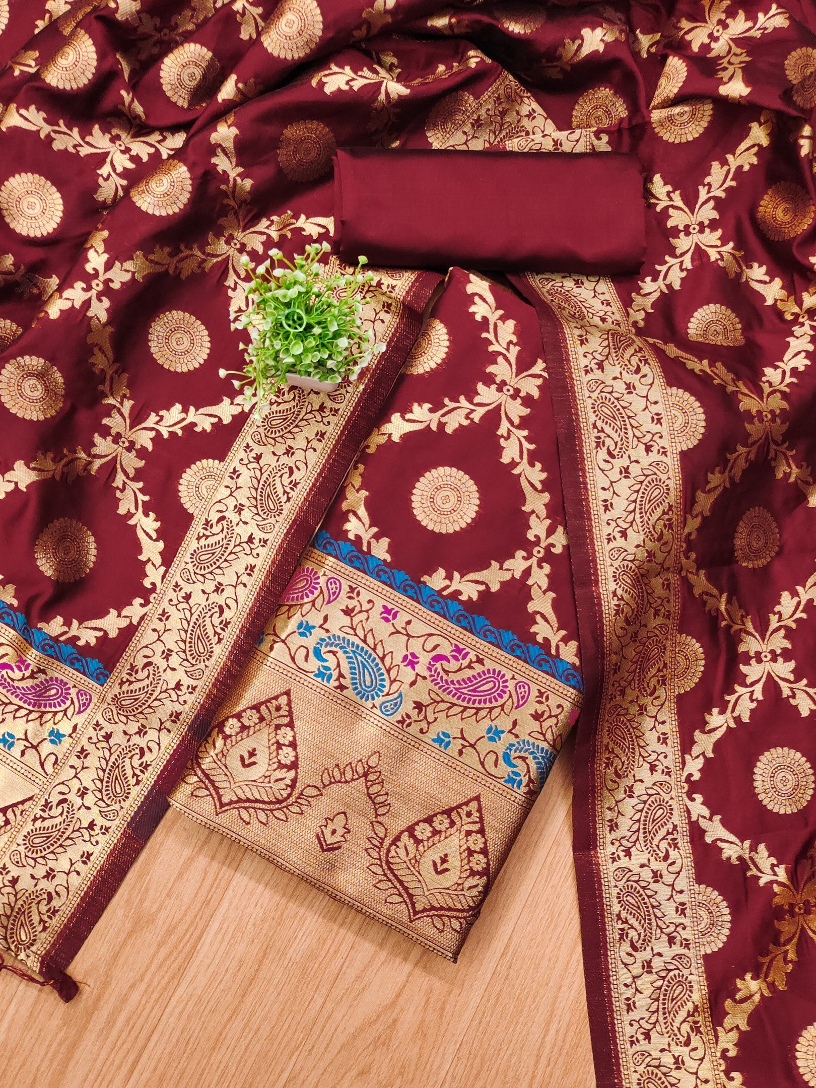 Color_Maroon