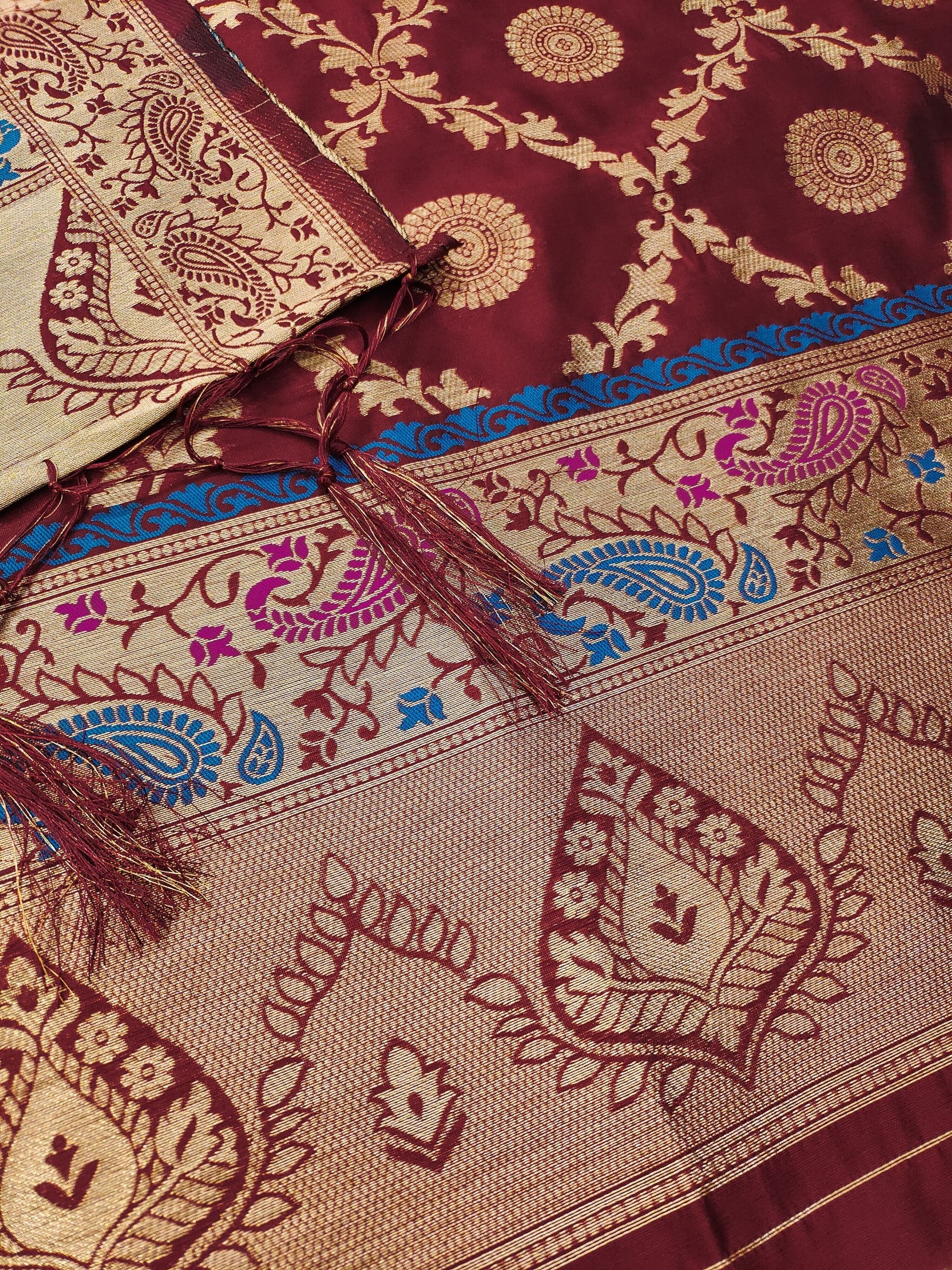 Color_Maroon