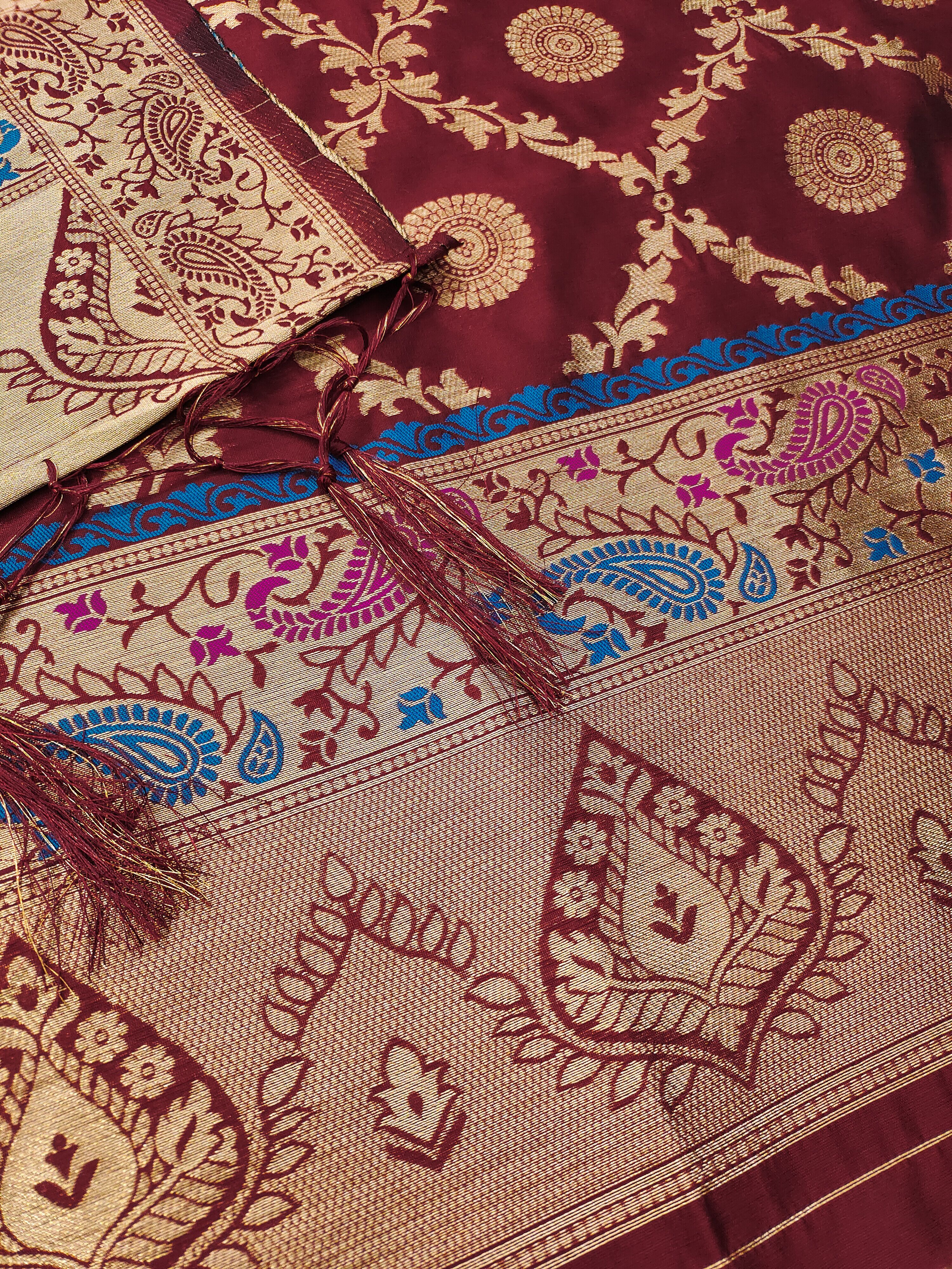 Color_Maroon