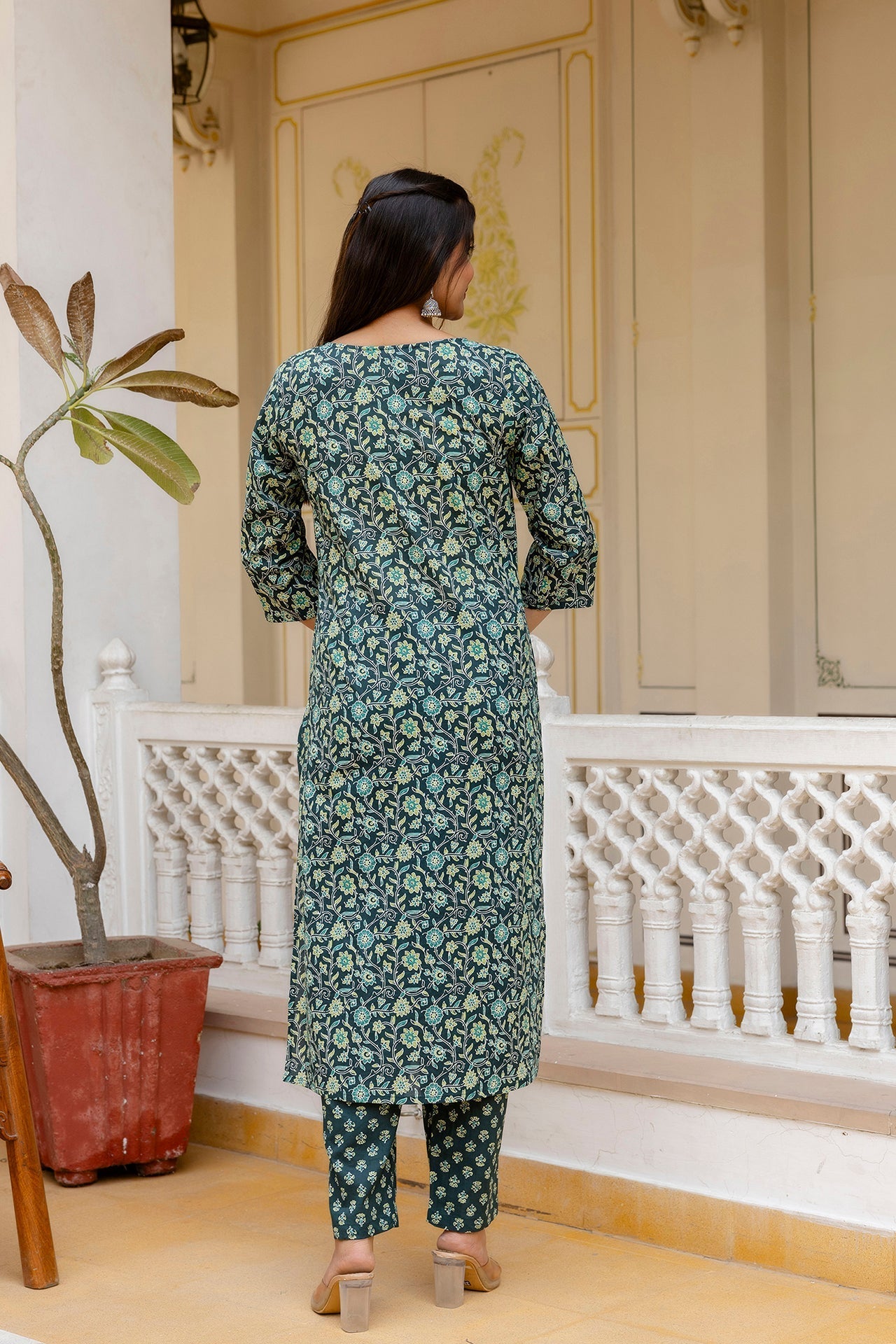 Women's Green Printed Straight Kurta With Trouser - Taantav