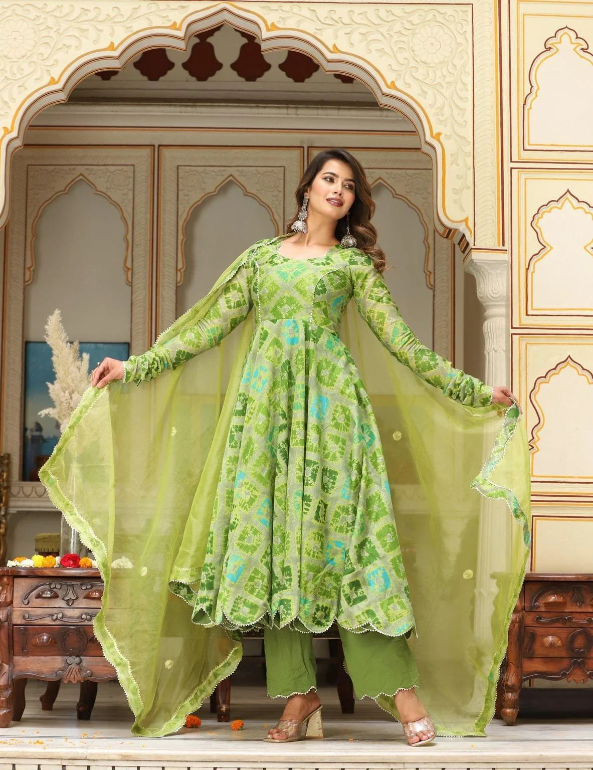 Women's English Lvy Back Less Anarkali