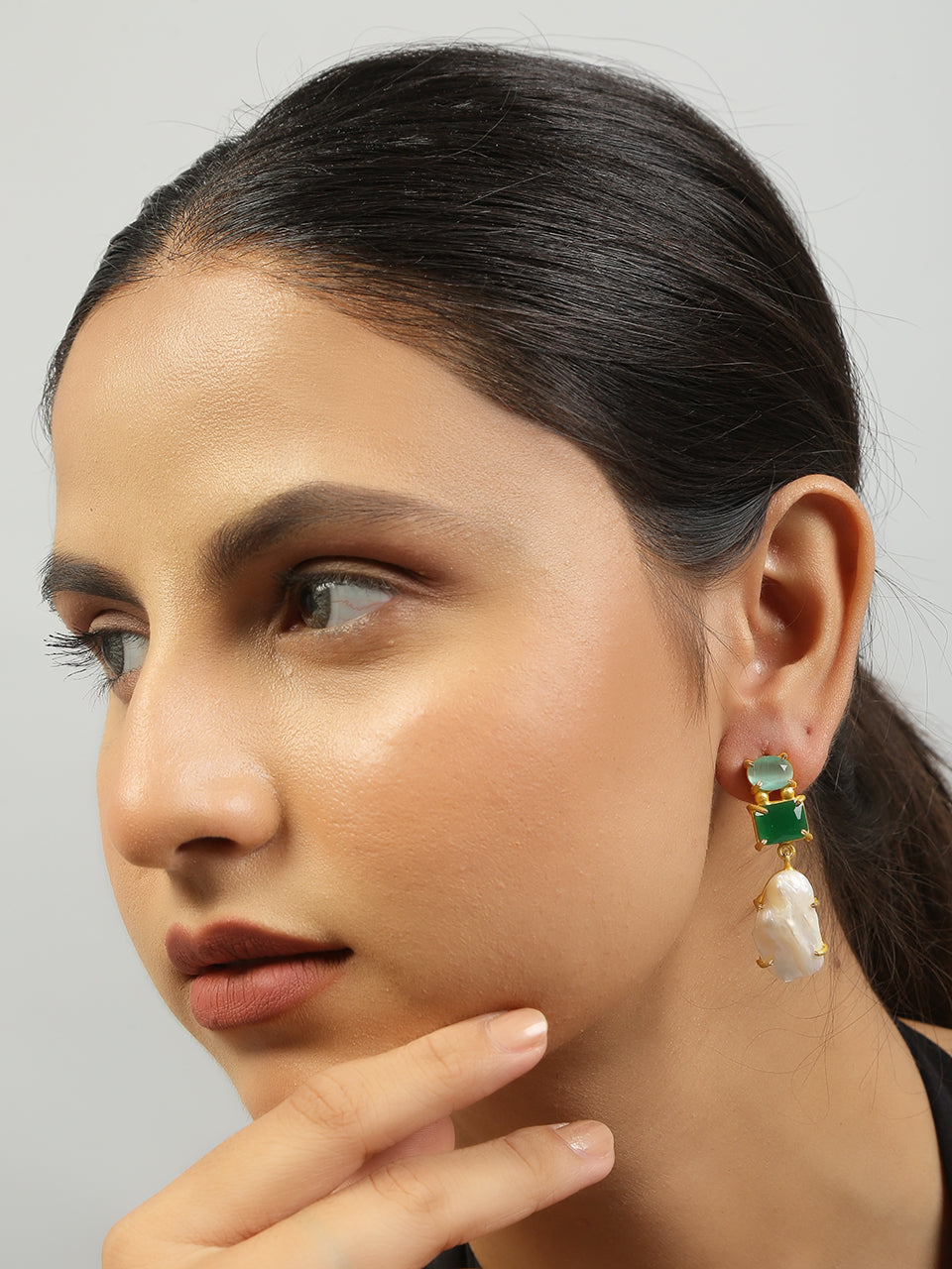 Women's Baroque Pearl Green Monalisa Stone Earrings - Femizen