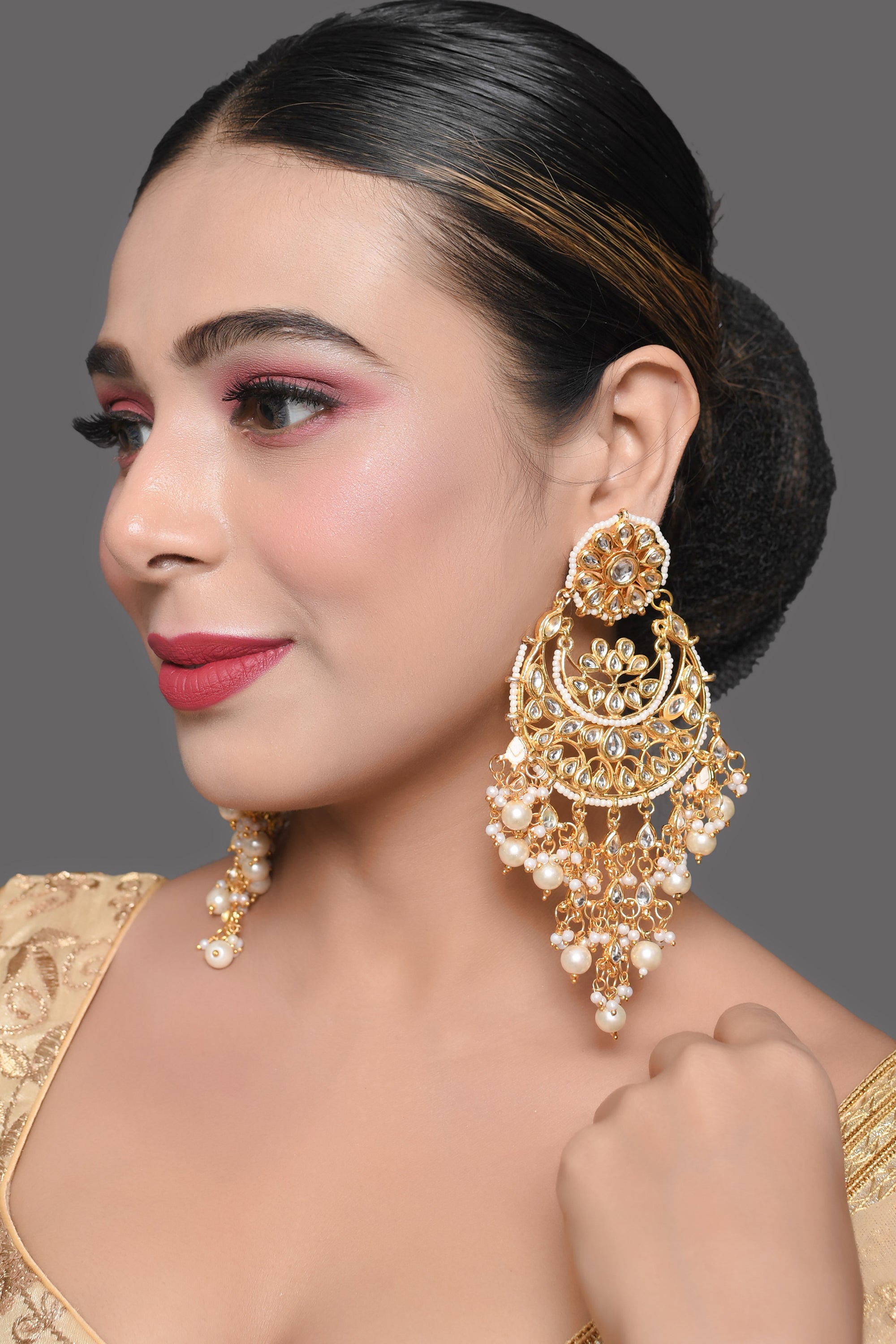 Women's Gold toned Kundan chandbali with pearl - Femizen