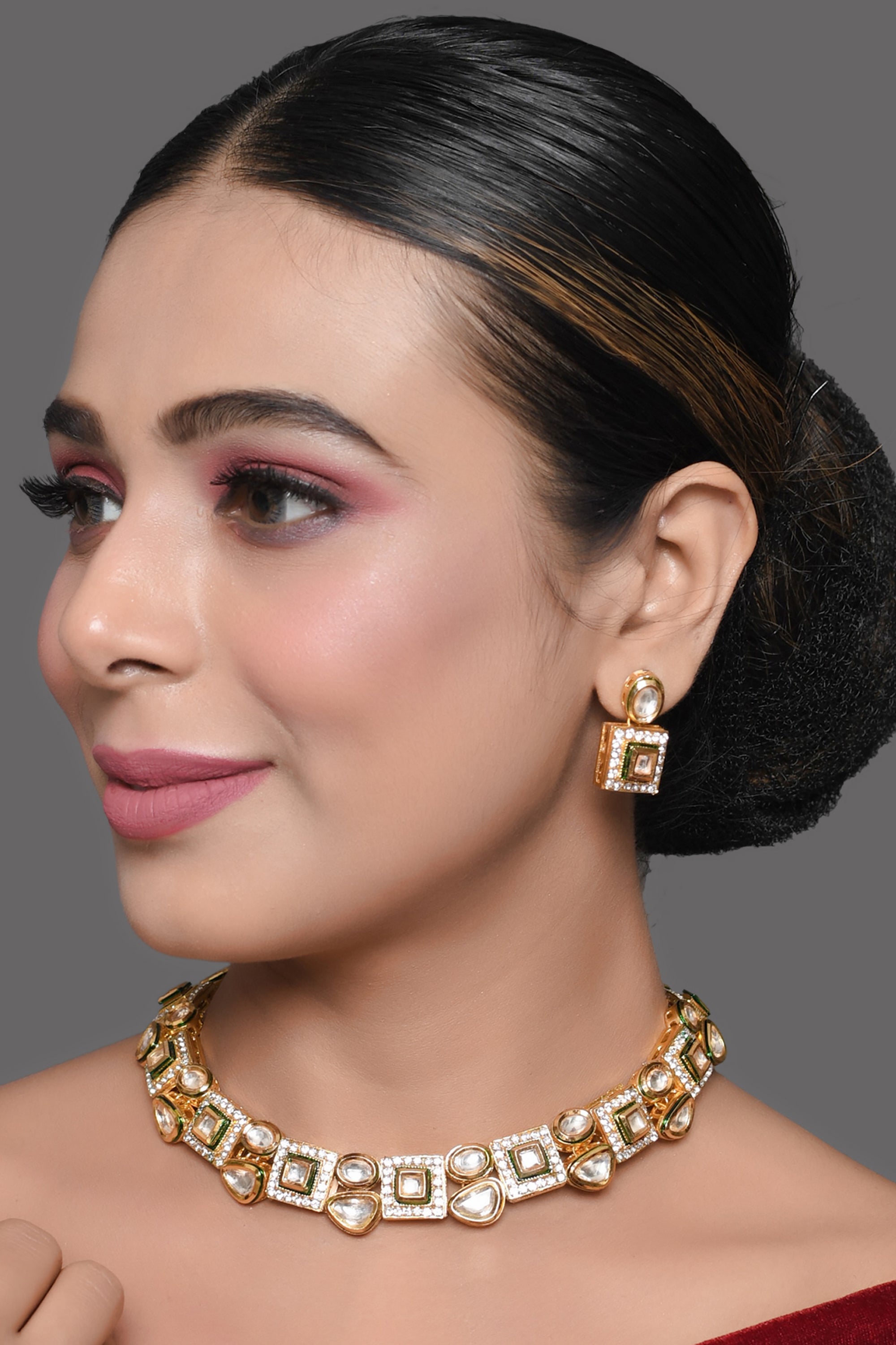 Women Kundan Necklace with earrings by Femizen (2 Pc Set)