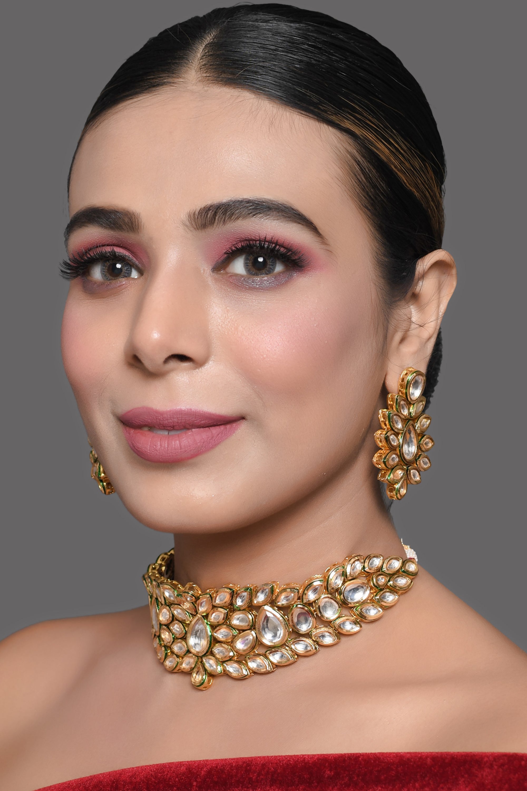 Women's Gold Tone Kundan Inspired Necklace with Earrings - Femizen