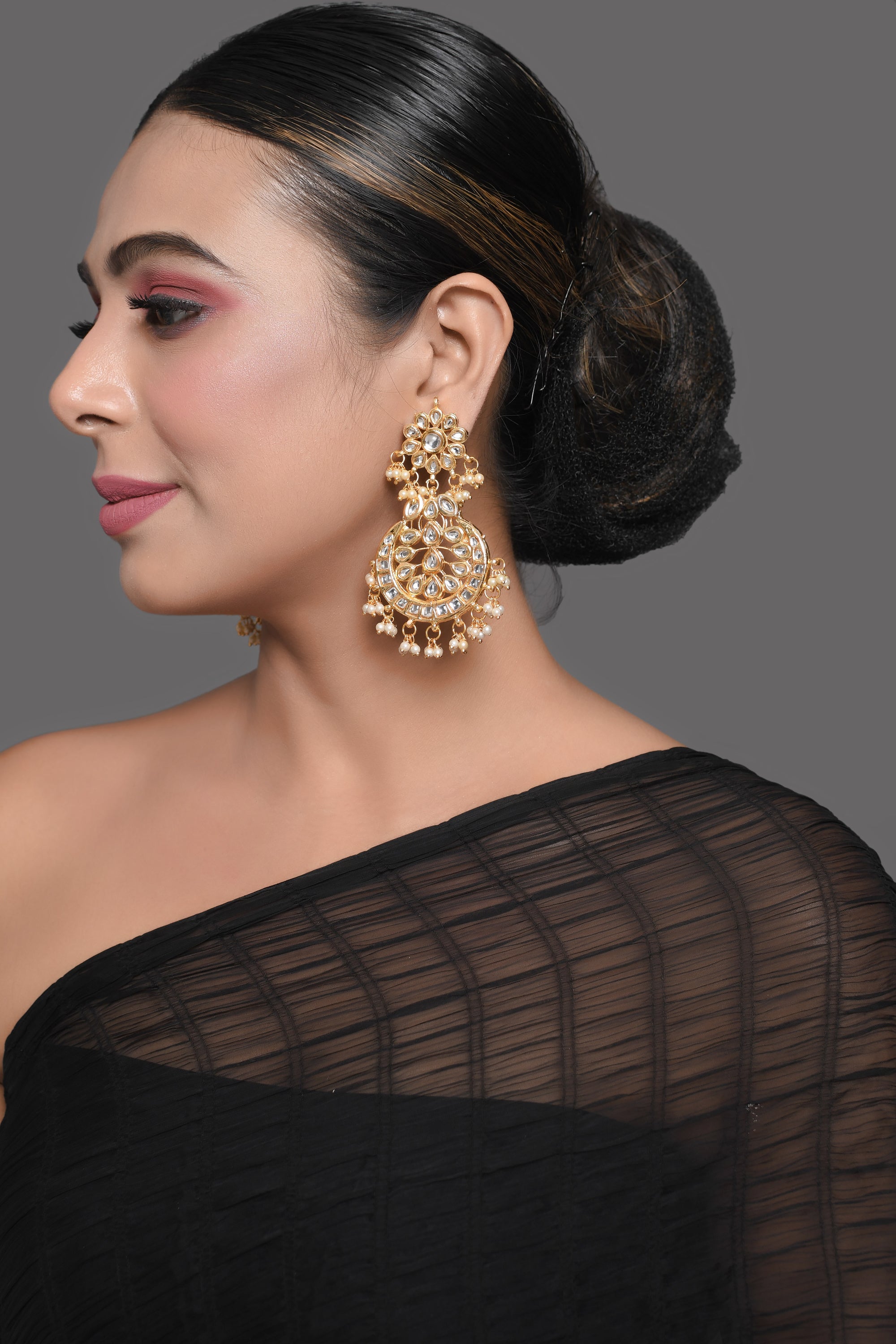 Women's Gold toned Kundan Crescent Shaped earring - Femizen