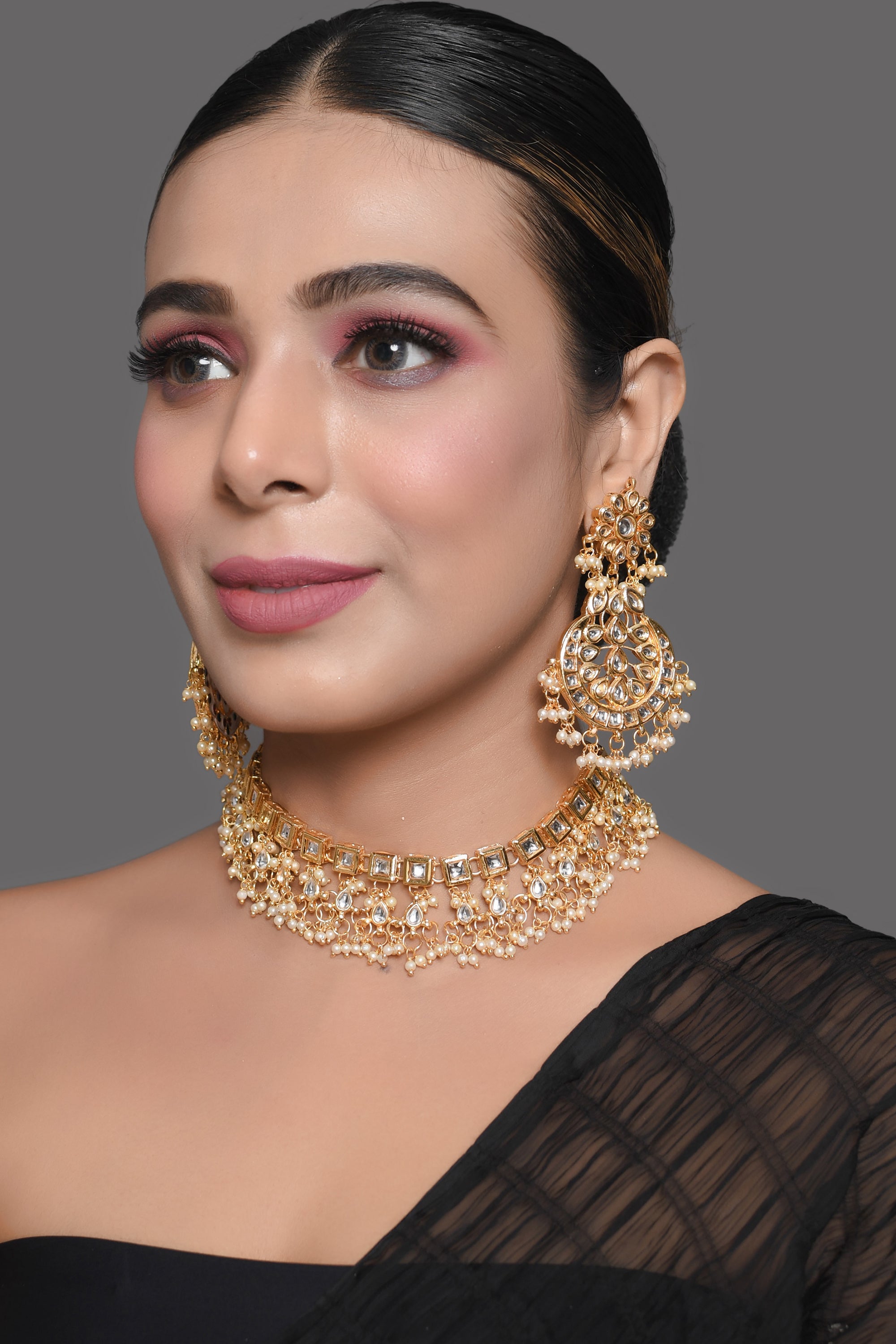 Women's Gold Tone Kundan Necklace with Earrings - Femizen