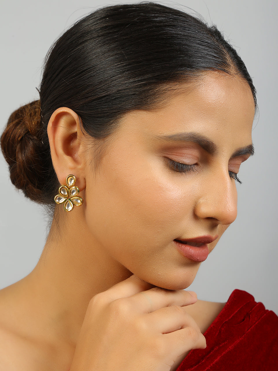 Women's Gold Toned Kundan Drop Earrings - Femizen