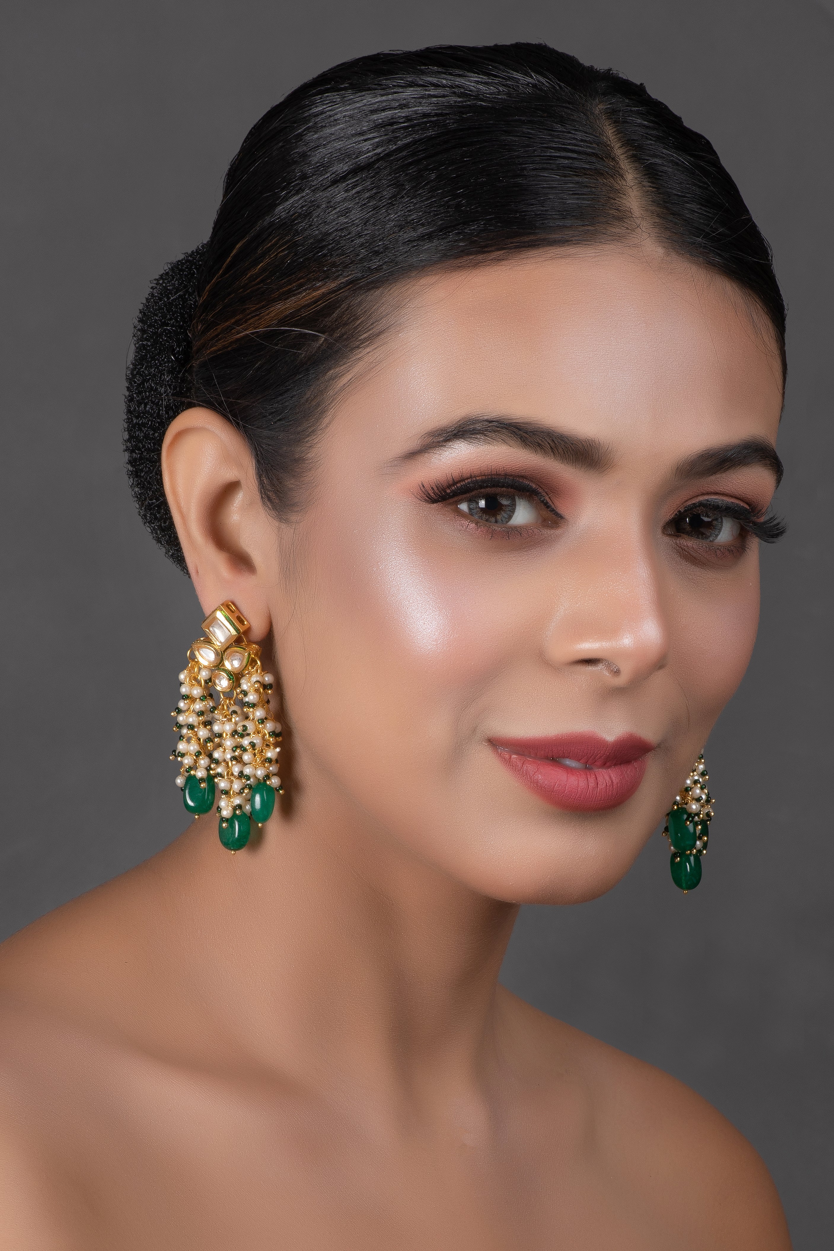Women's  Green & Pearl beaded tassle earrings - Femizen