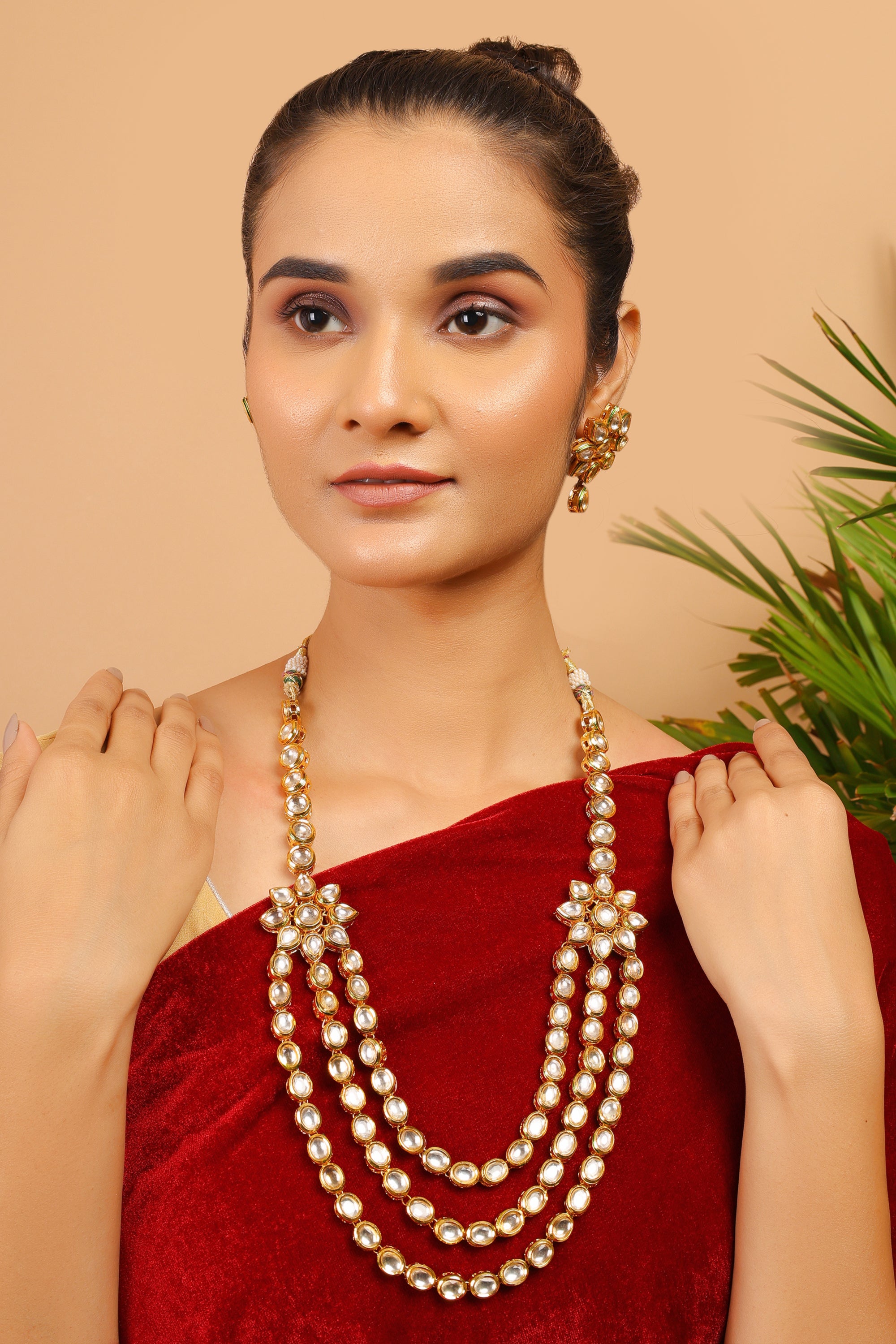 Women's Two Layered Kundan Flower Embossed Necklace Set - Femizen