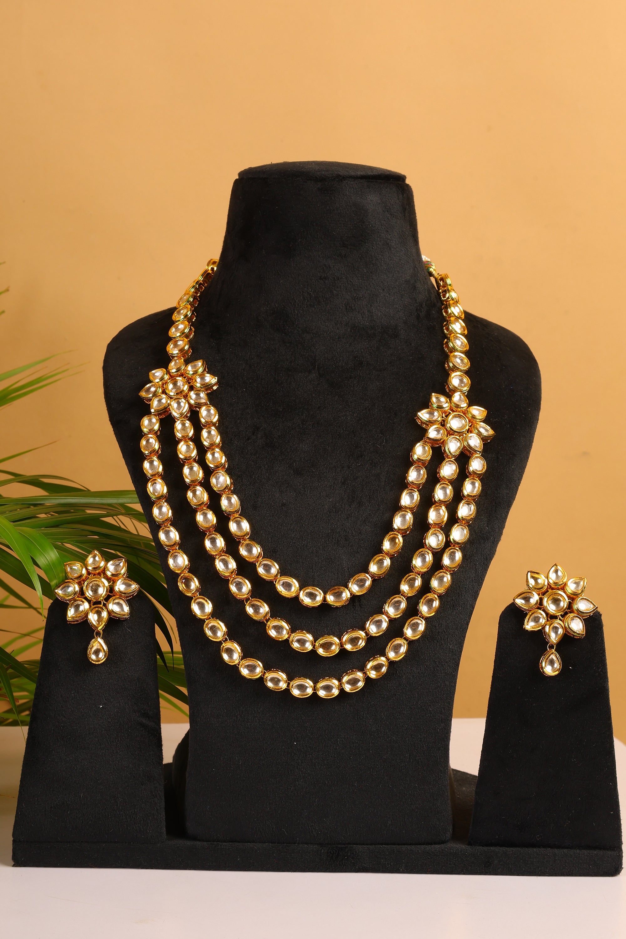 Women's Two Layered Kundan Flower Embossed Necklace Set - Femizen