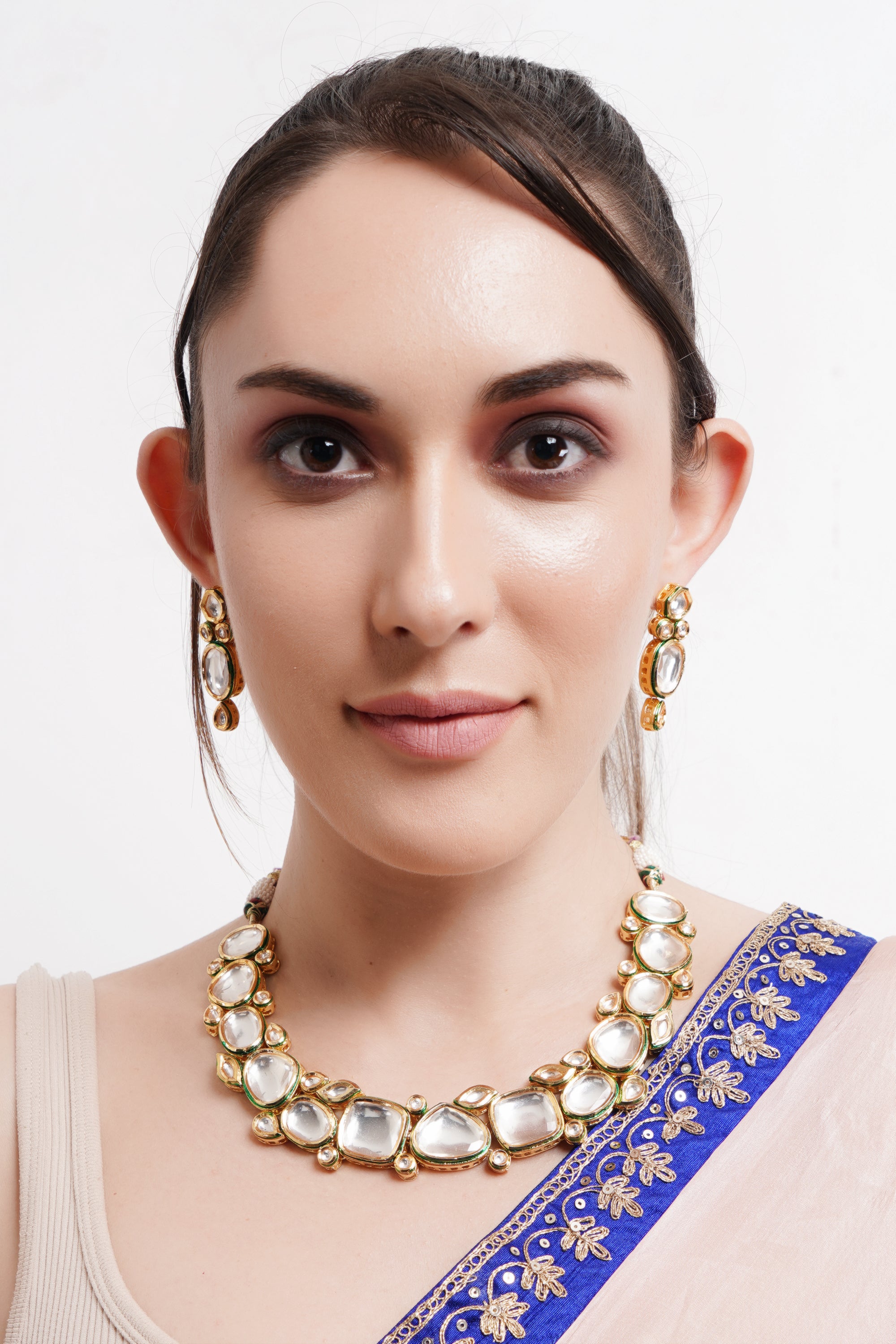 Women's Handcrafted Kundan Necklace Set - Femizen