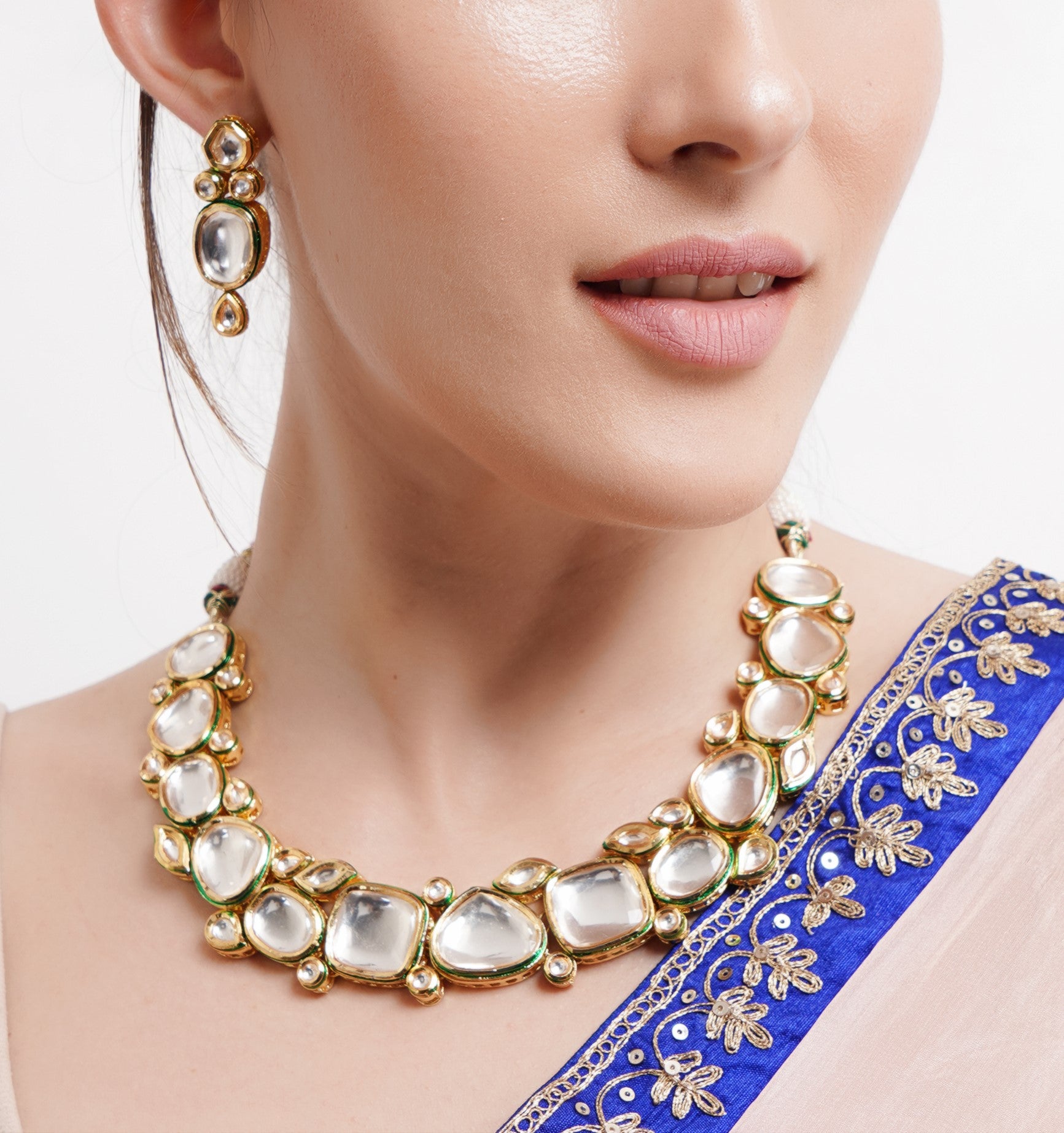 Women's Handcrafted Kundan Necklace Set - Femizen