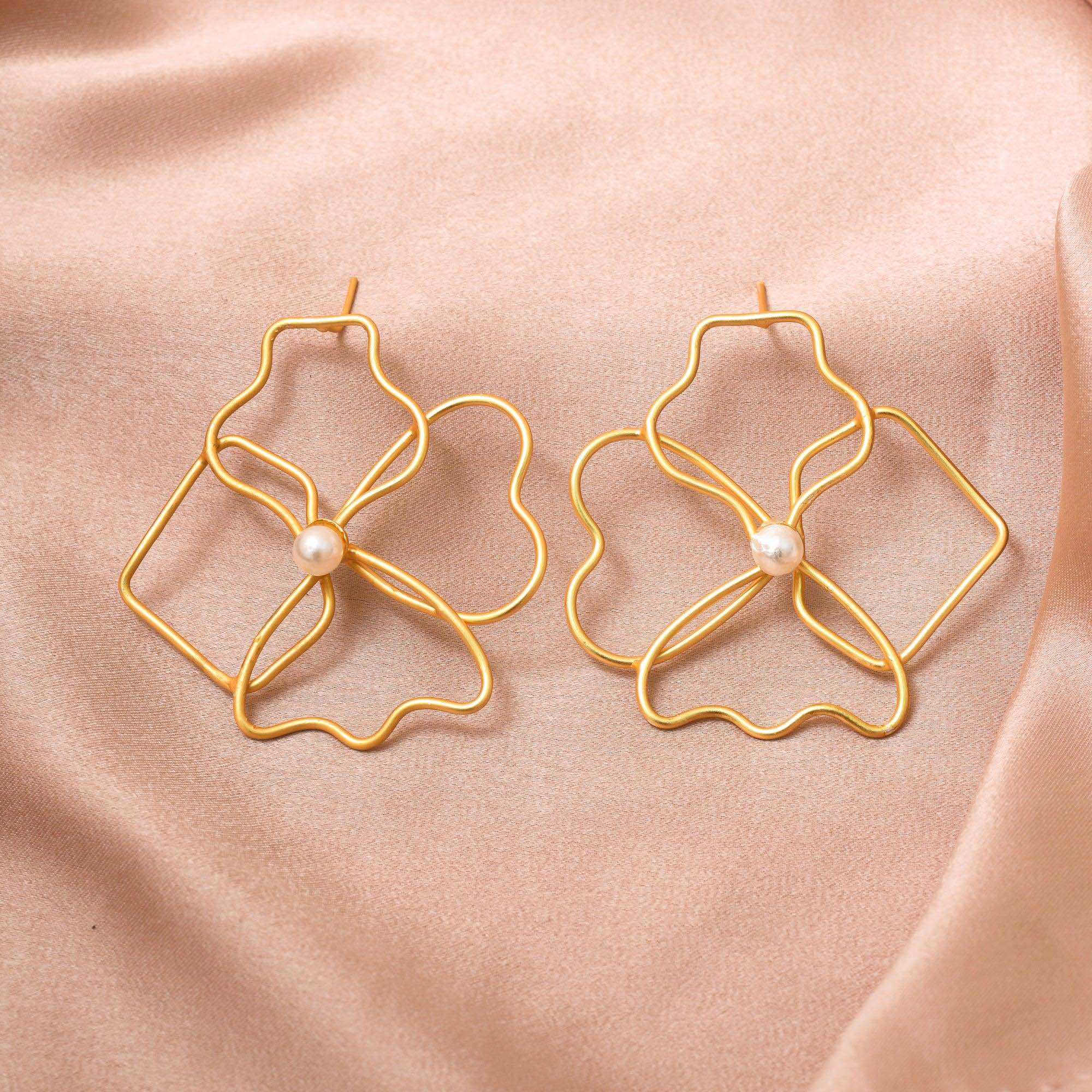 Women's Flower & A Pearl