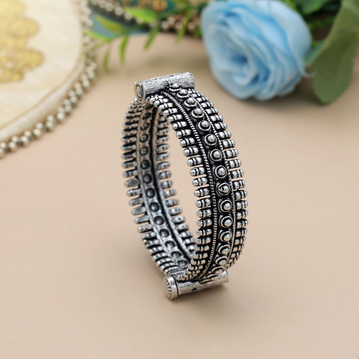 Color_Silver