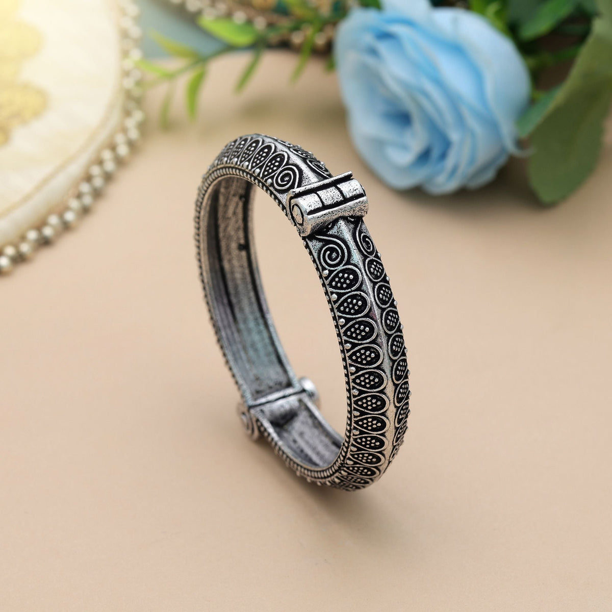 Color_Silver