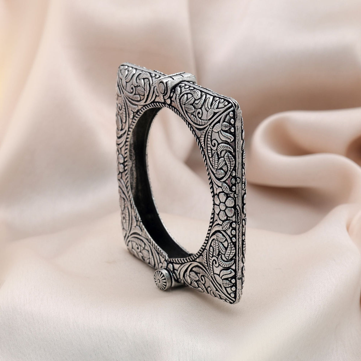 Color_Silver