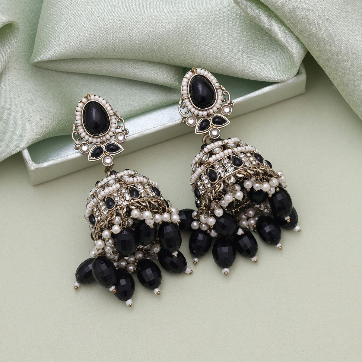 Color_Black