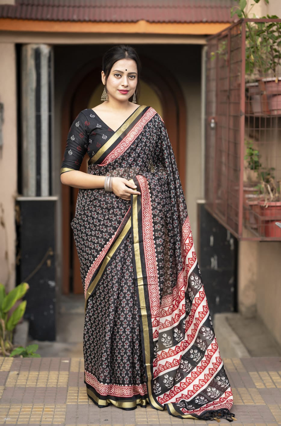 Women's Black & Yellow Kota Silk Zari Printed Saree - A2M