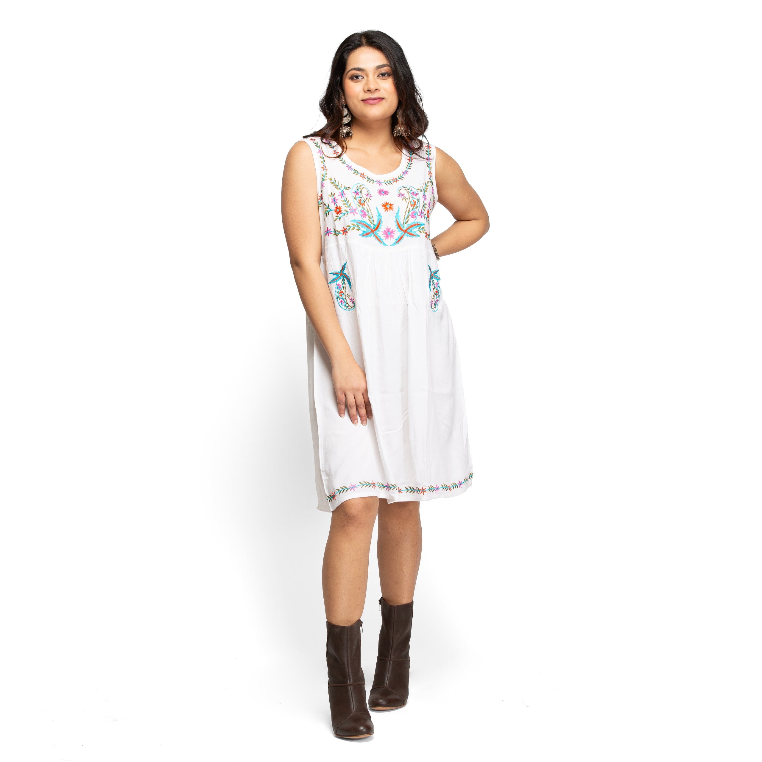 Women's Women's embroidered dress - Taantav