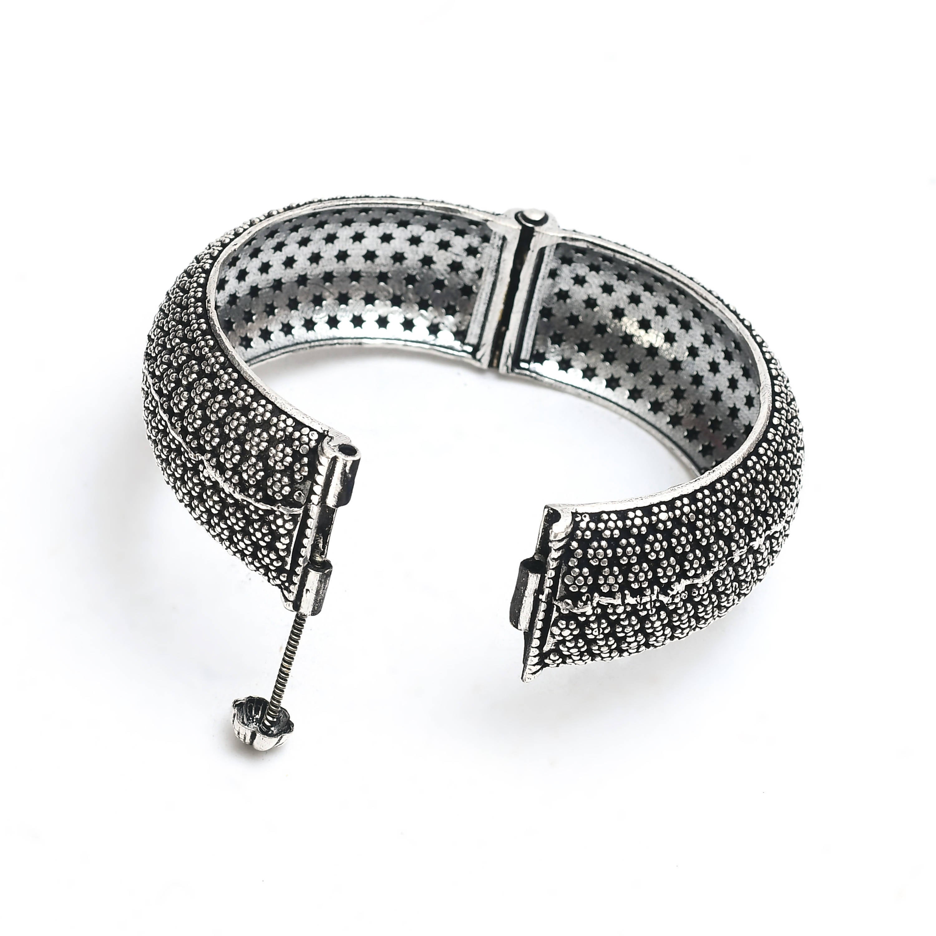 Johar Kamal Oxidised Silver-Plated Kada Design Bracelet