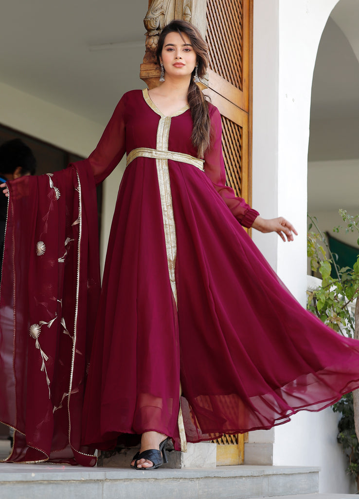 Women's Violet Kurta And Dupatta With Gota Patti Detailing