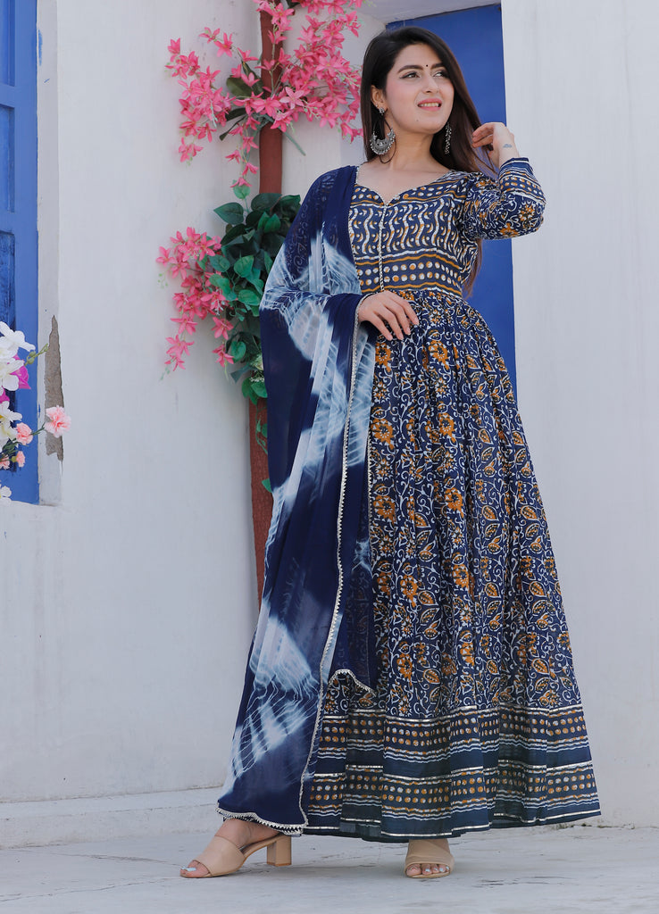 Women's Feel Fresh And Fabulous In Our Floral Printed Gown Set