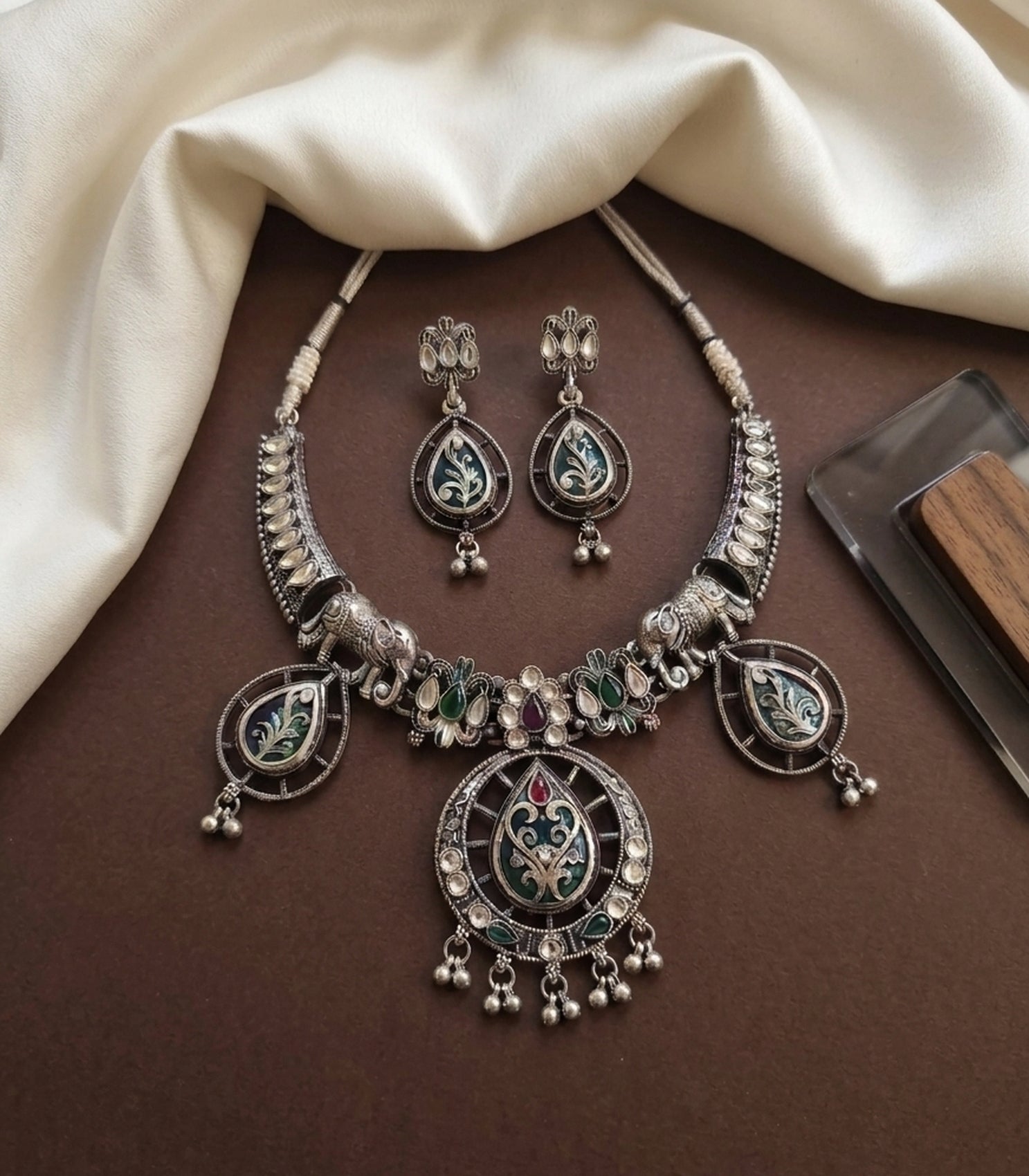 Color_Silver