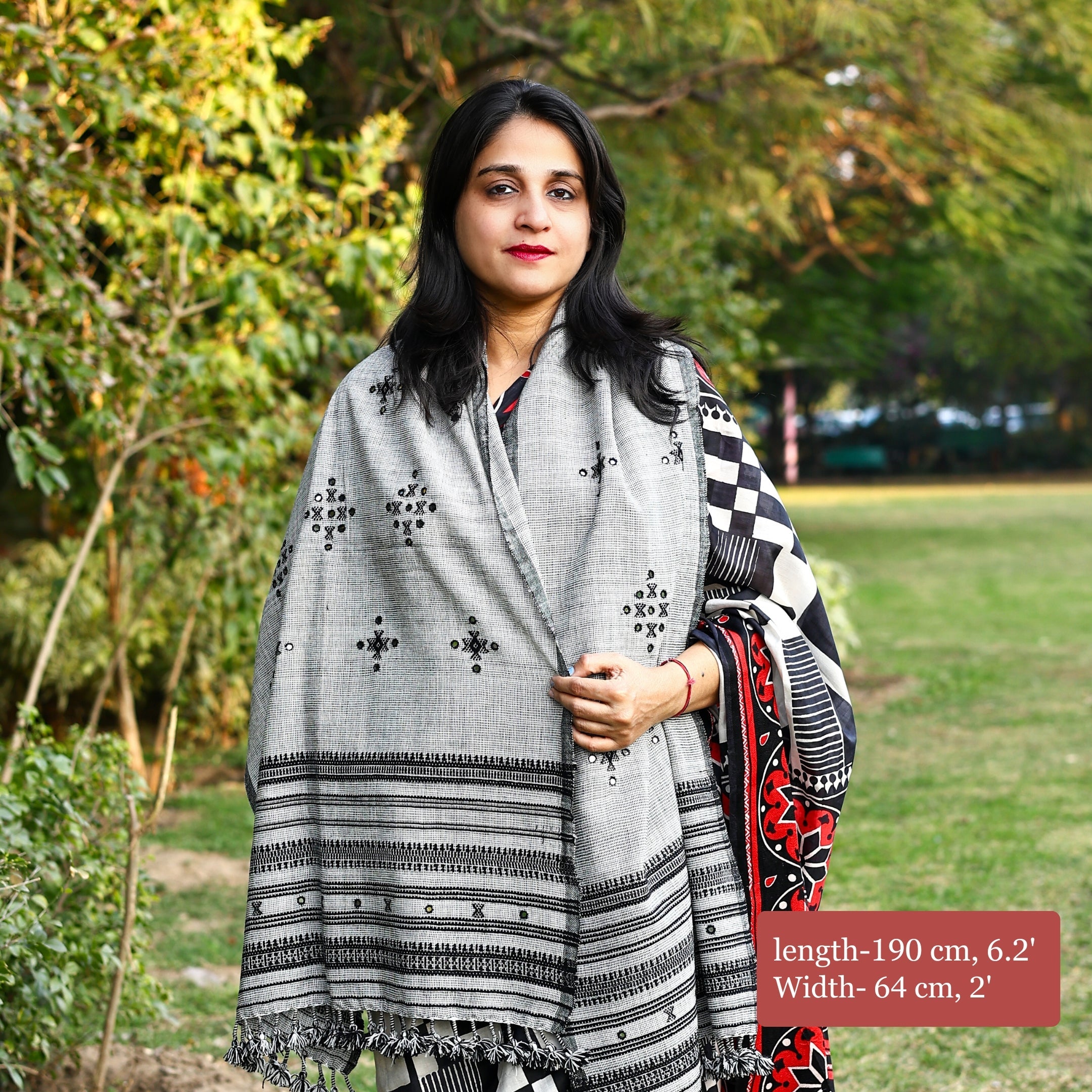 Grey and Black Handwoven Kutchi Bhujodi Stole