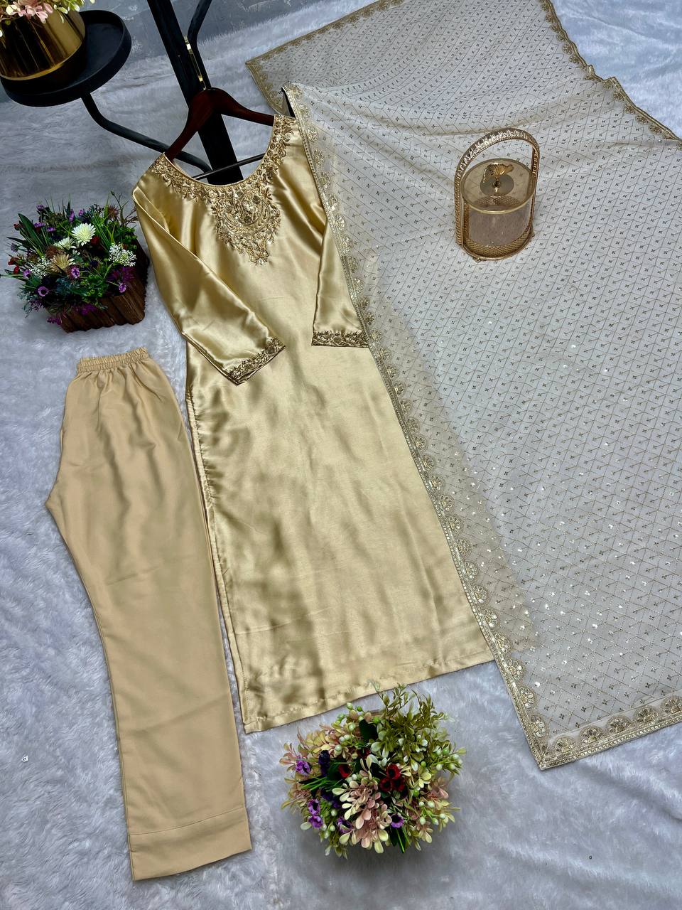 Color_Beige