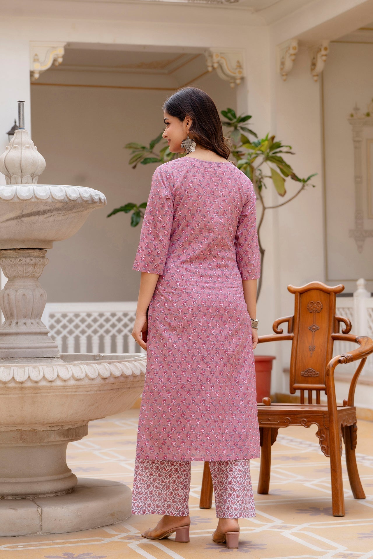 Women's Pink Floral Printed Pure Cotton Kurta & Palazzos With Dupatta - Taantav