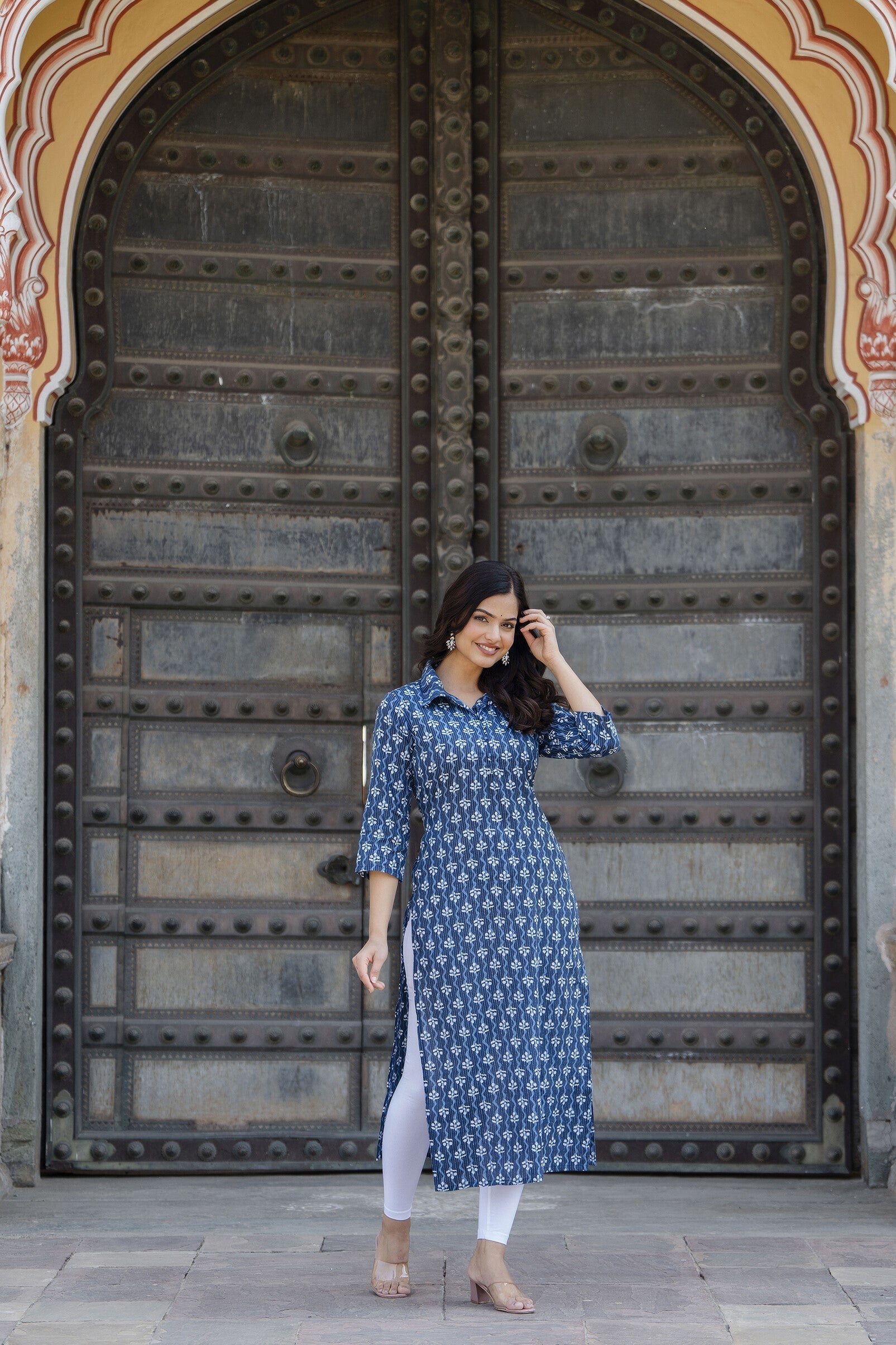 Women's Blue Printed Straight Kurta with Three Quarter Sleeves - Taantav