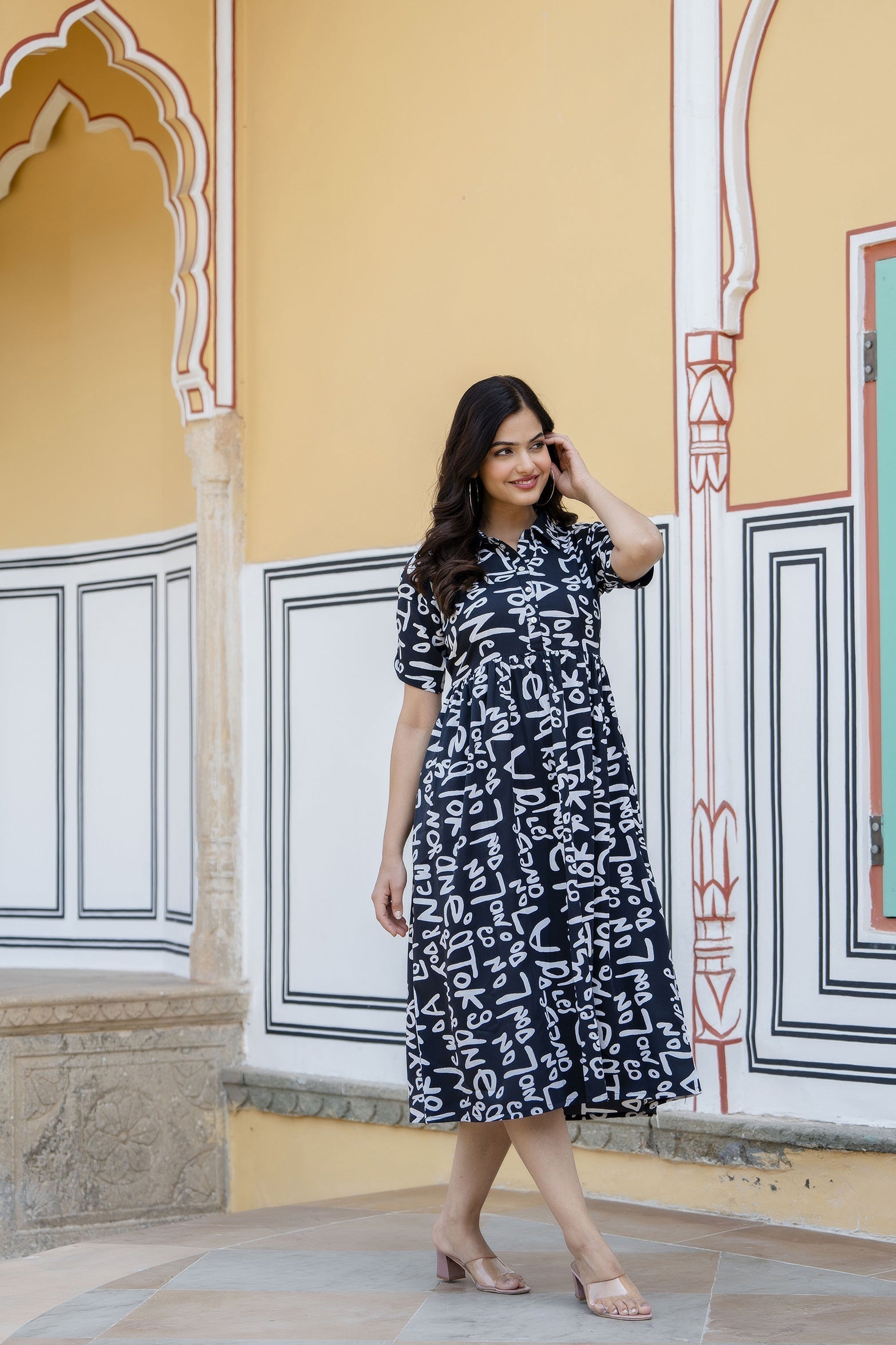 Women's Black Abstract Printed Midi Dress - Taantav