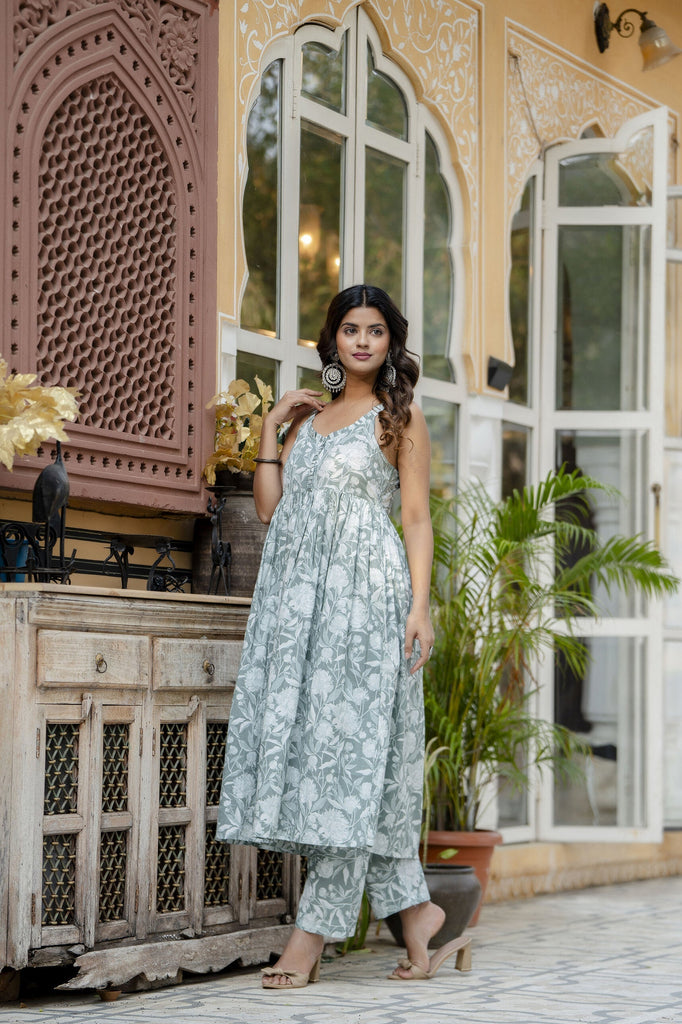 Women's Green Floral Printed Flared Kurta With Trouser