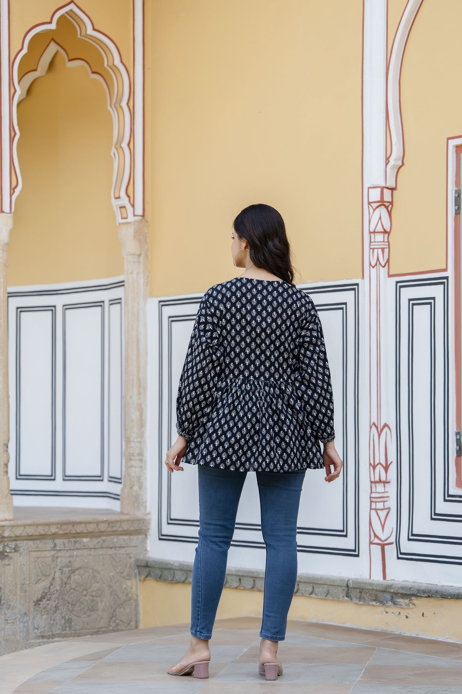 Women's Black Printed V-Neck Peplum Tunic - Taantav