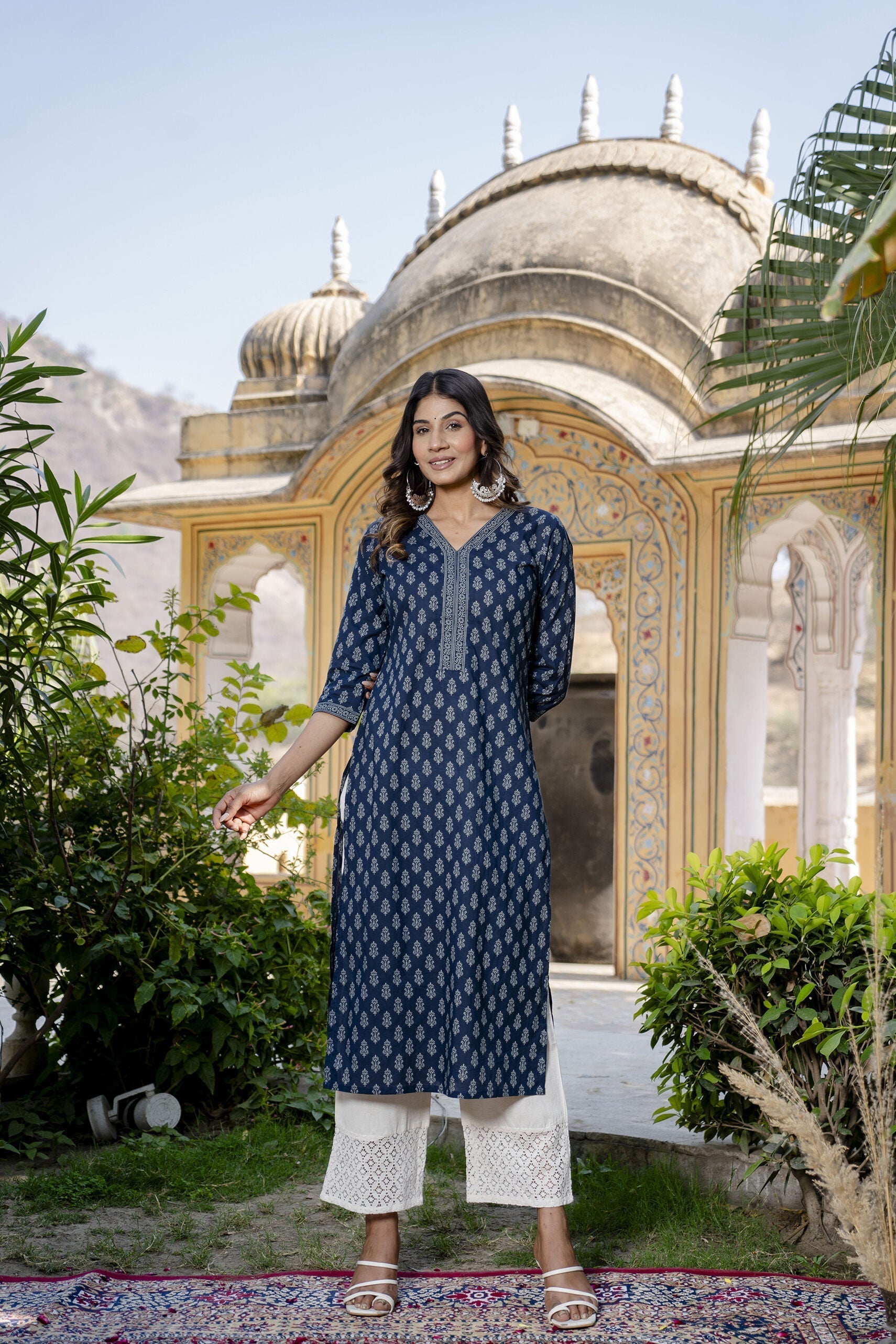 Women's Blue Ethnic Printed Straight Kurta with Three Quarter Sleeves - Taantav