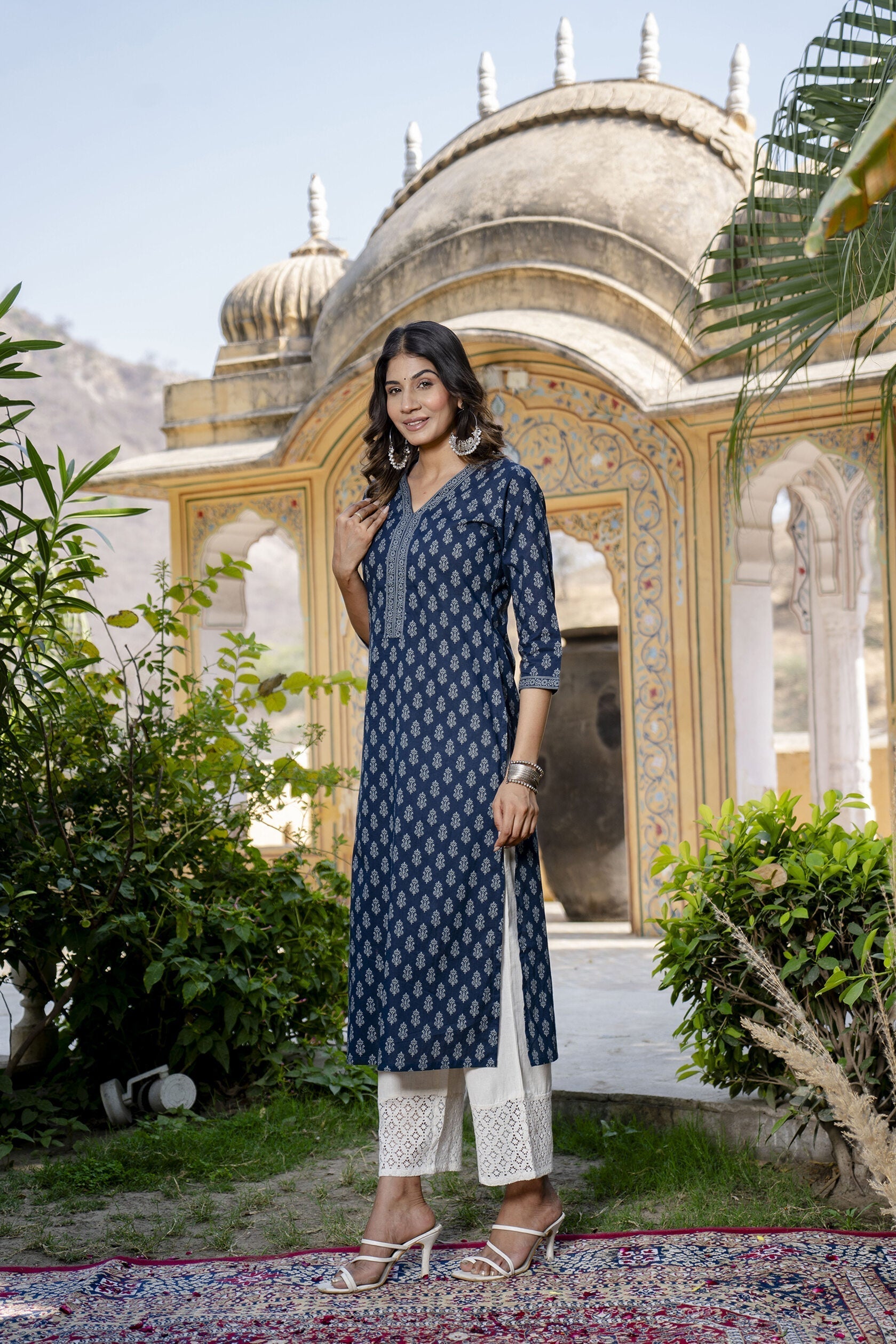 Women's Blue Ethnic Printed Straight Kurta with Three Quarter Sleeves - Taantav