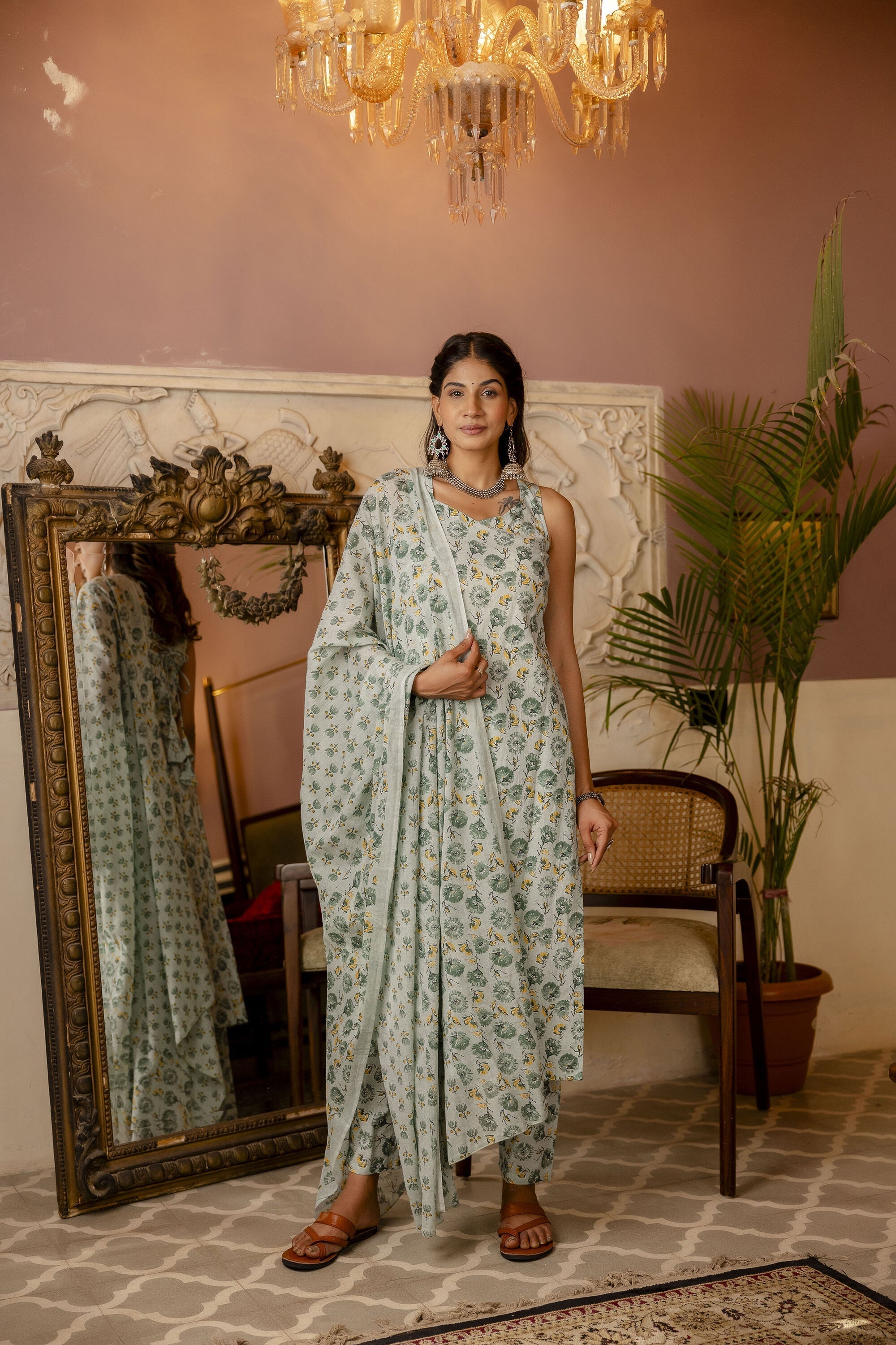 Women's Green Printed Straight Kurta With Trouser And Dupatta - Taantav