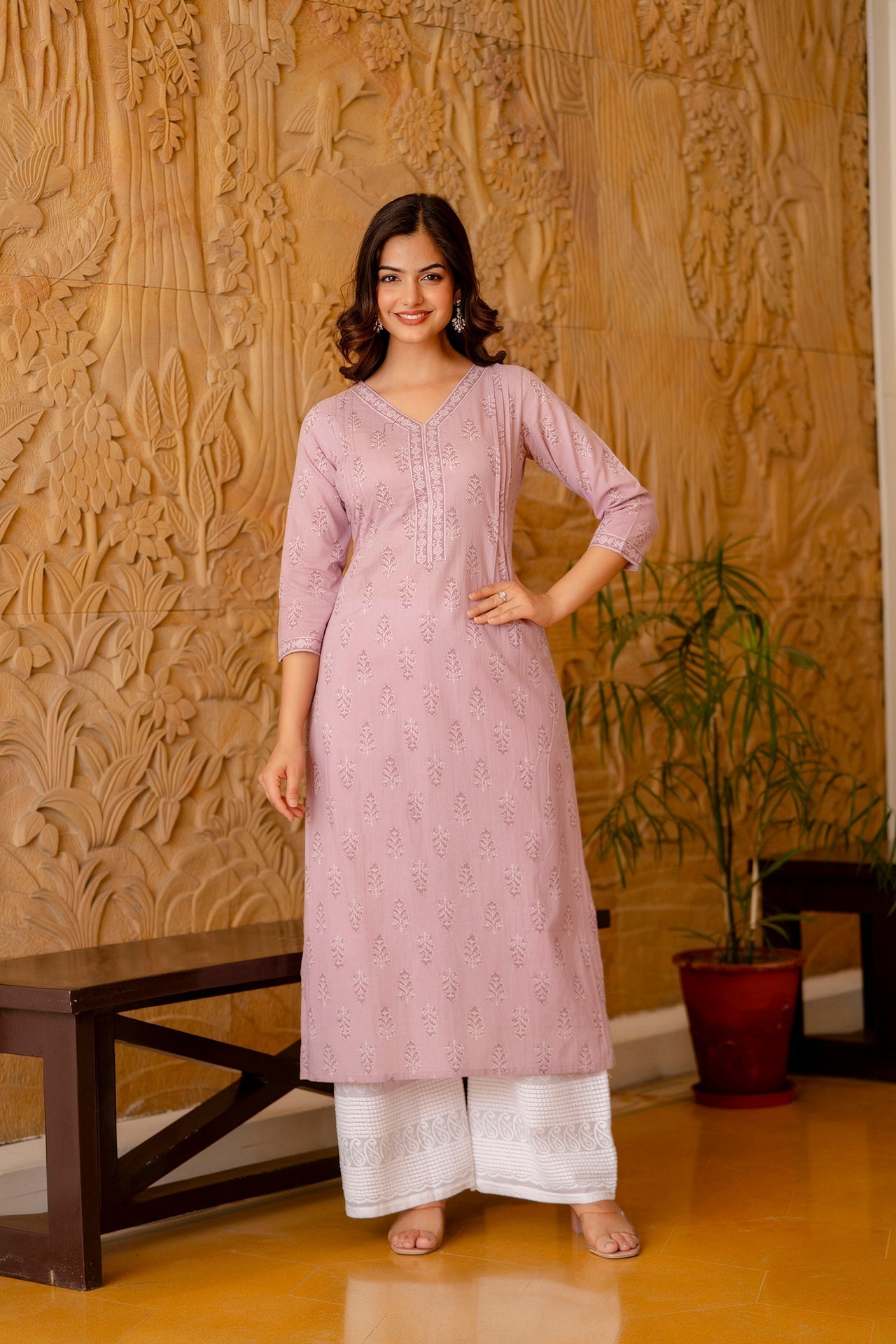 Women's Purple Ethnic Printed Straight Kurta with Three Quarter Sleeves - Taantav