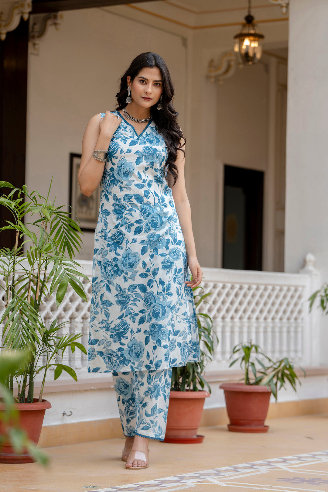 Women's Sky Blue Printed Straight Kurta With Trouser - Taantav