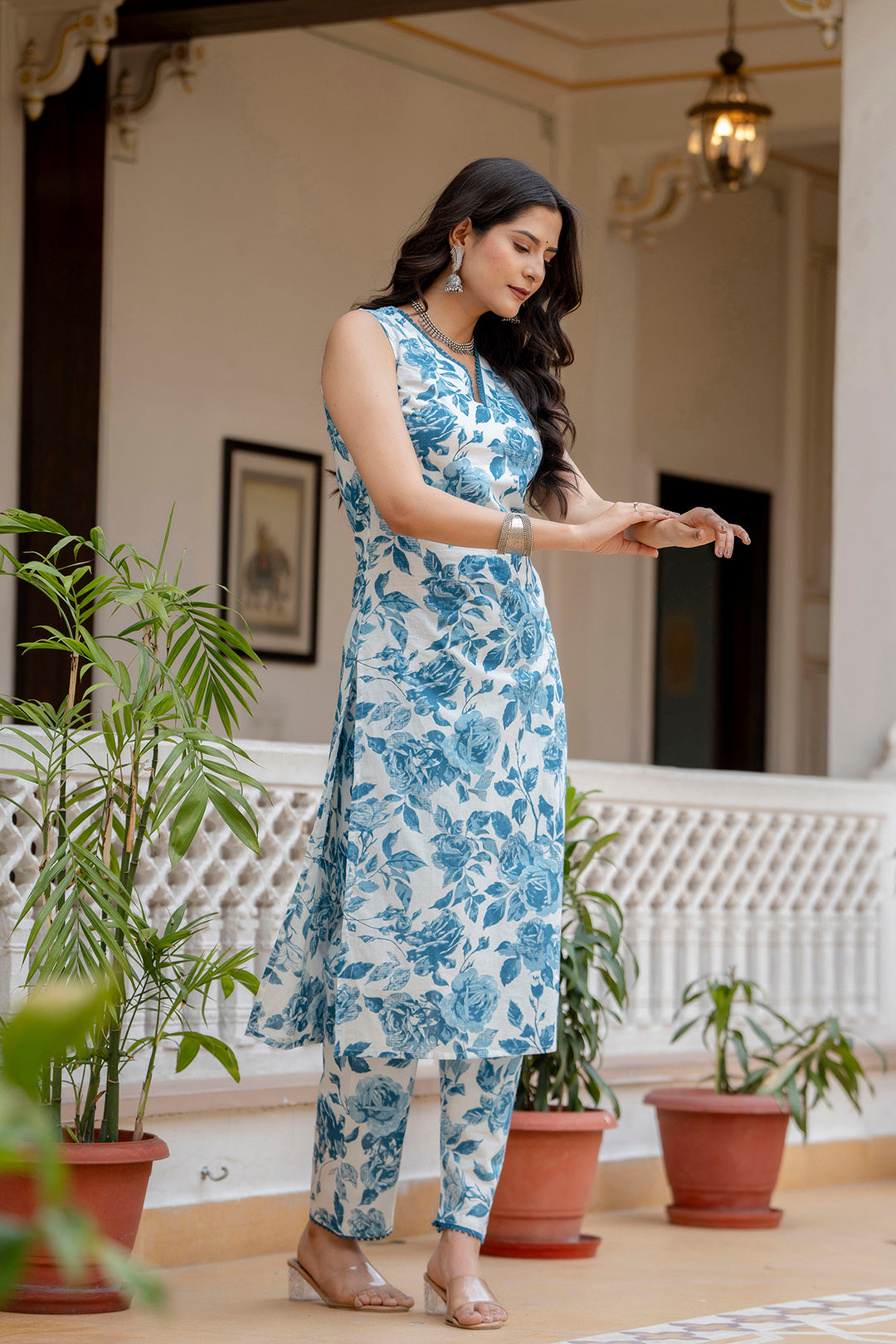 Women's Sky Blue Printed Straight Kurta With Trouser - Taantav