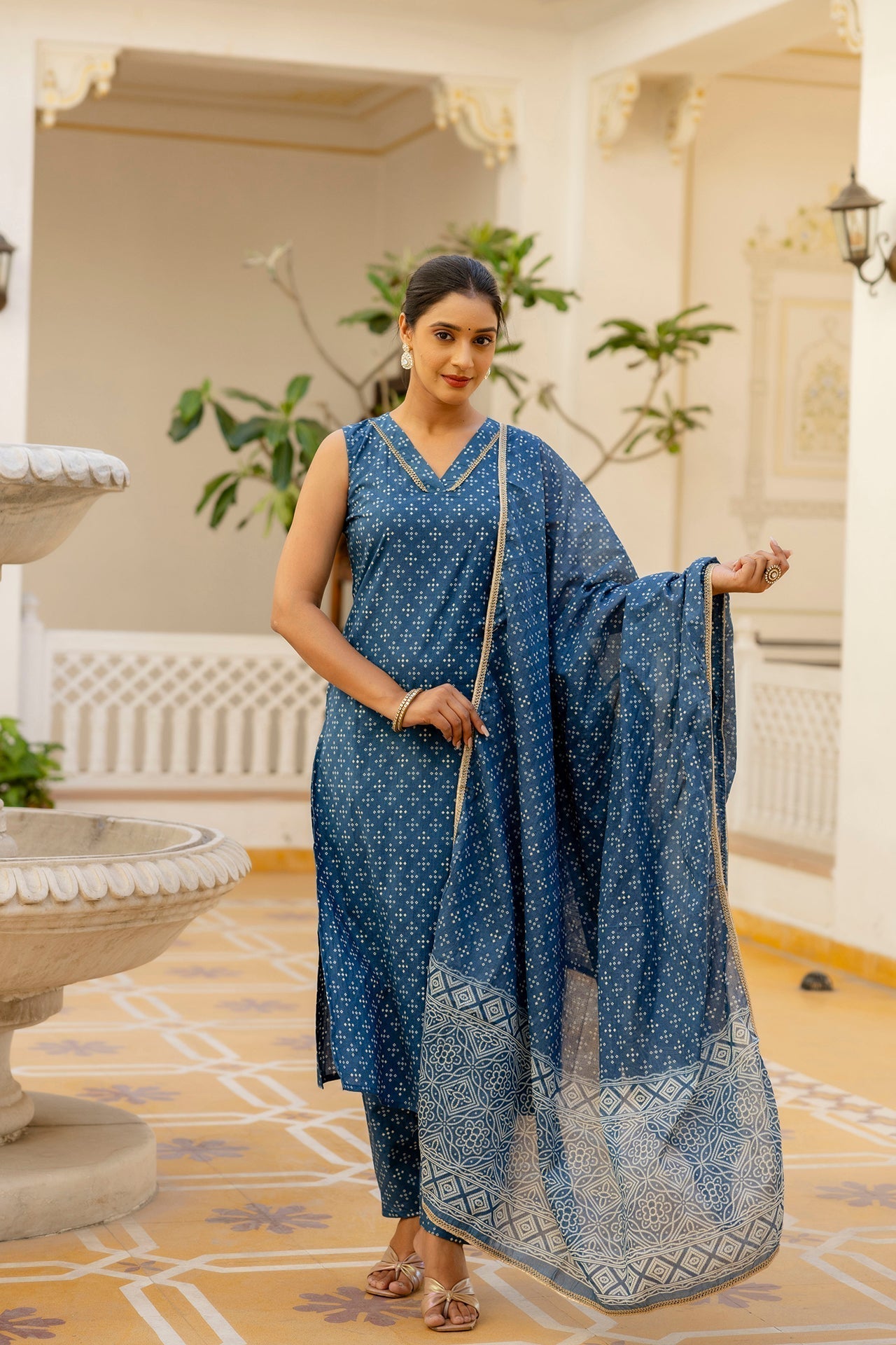 Women's Blue Printed Straight Kurta With Trouser And Dupatta - Taantav