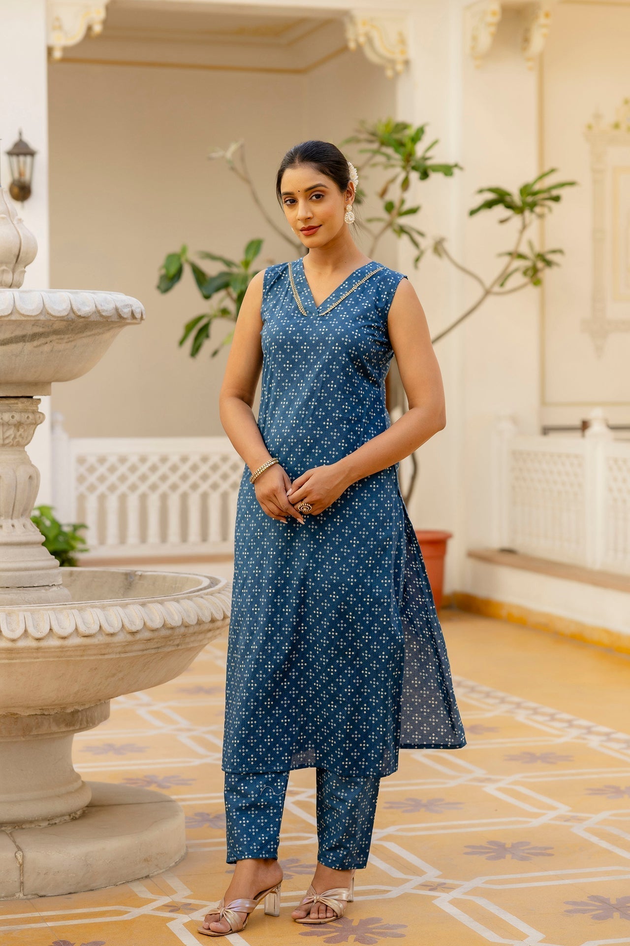 Women's Blue Printed Straight Kurta With Trouser And Dupatta - Taantav