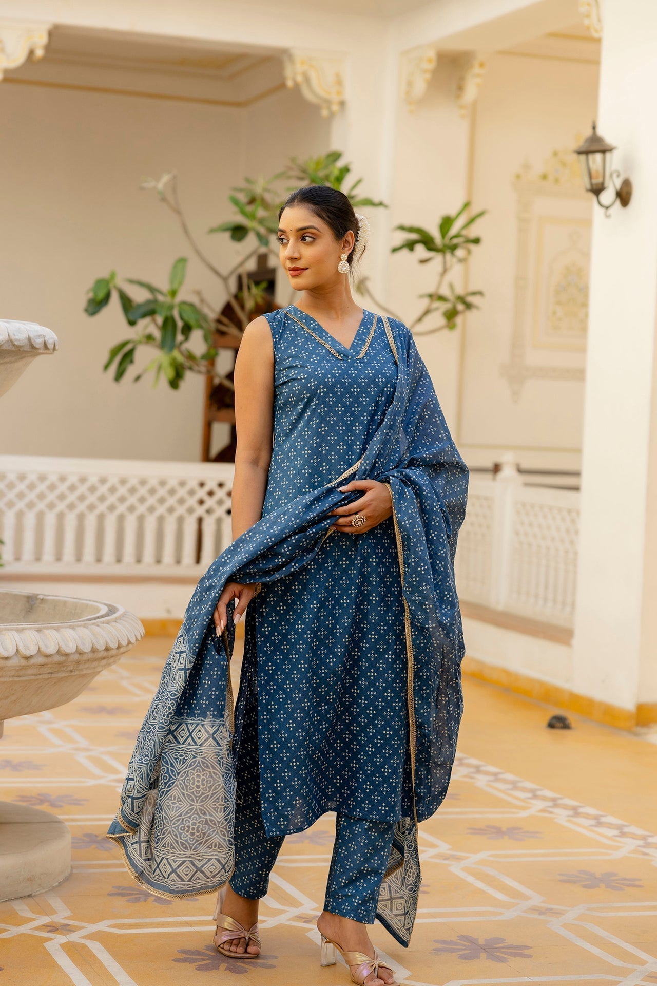 Women's Blue Printed Straight Kurta With Trouser And Dupatta - Taantav