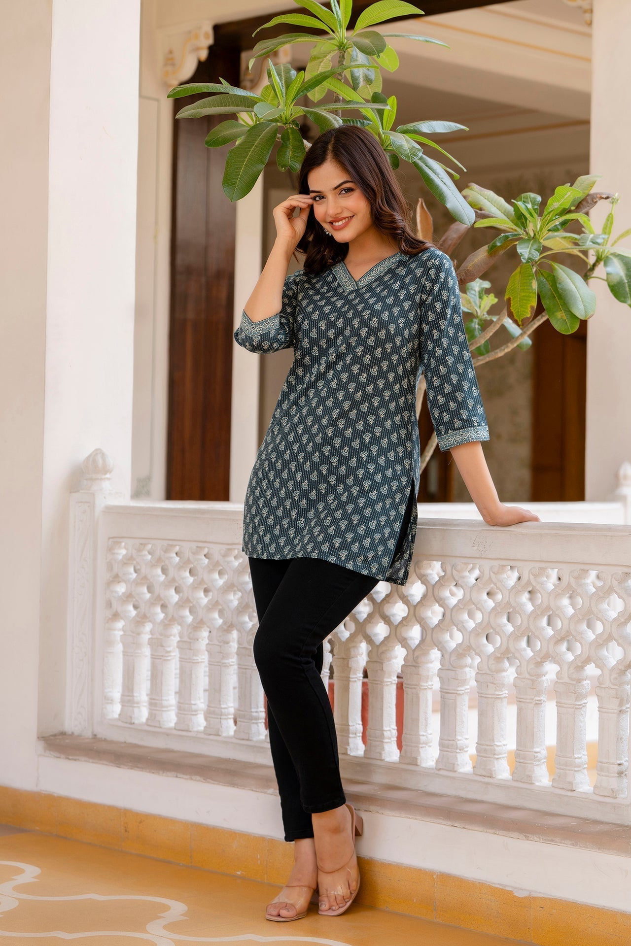 Women's Green Straight V- Neck Tunic