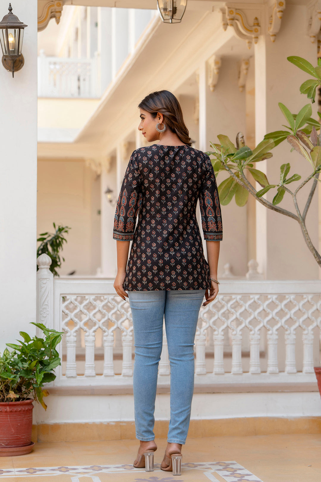 Women's Black Tunic With Three Quarter Sleeves - Taantav