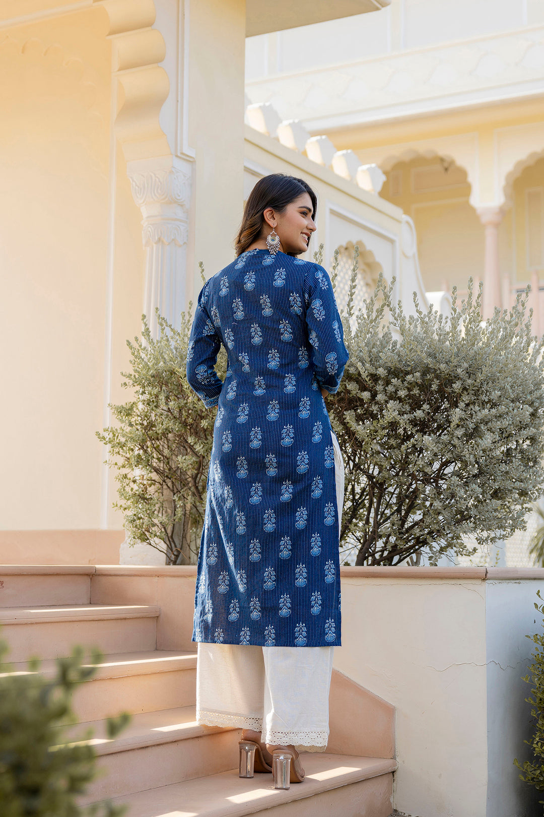 Women's Navy Blue Printed Straight Kurta with Three Quarter Sleeves - Taantav