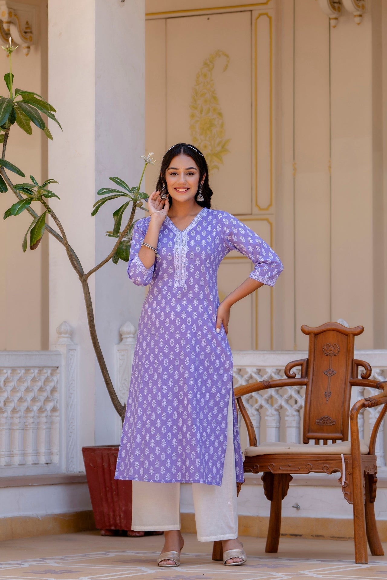 Women's Purple Ethnic Printed Straight Kurta with Three Quarter Sleeves - Taantav